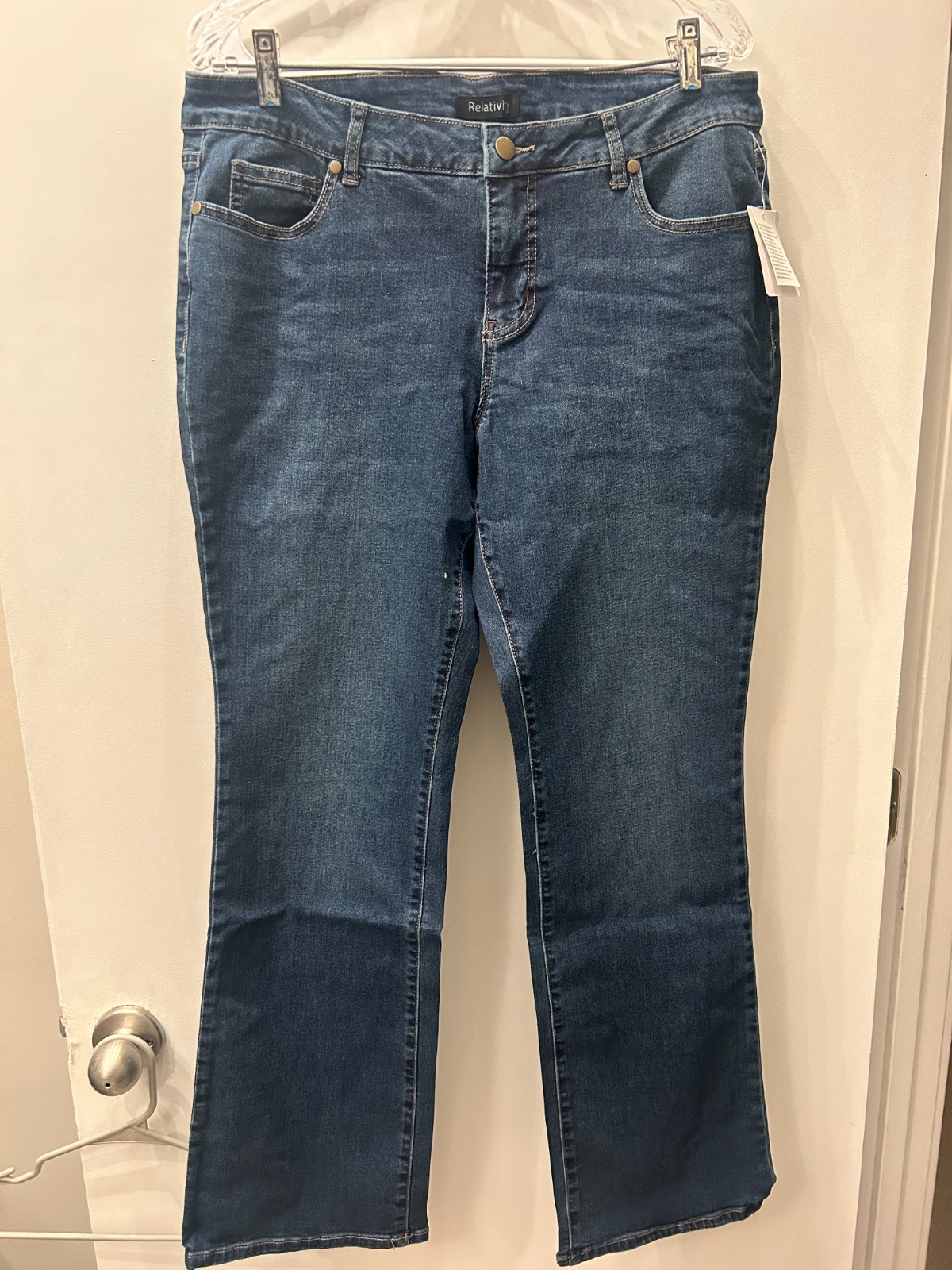 NWT Relativity Women\'s Size 12 Denim Jeans Classic Orig. $50 NWT Relativity Women\'s Size 12 Denim Jeans Classic Orig. $50