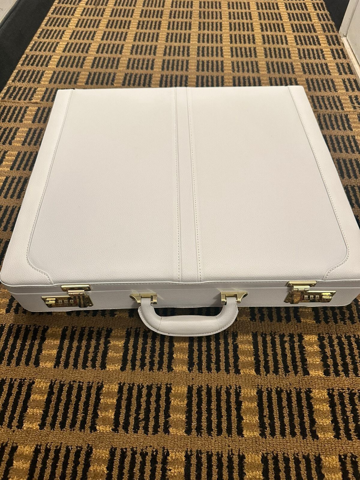 MASONIC OES  HOJ DOI ALL WHITE HARD BRIEF CASE, ORDER OF EASTERN STAR BREIFCASE