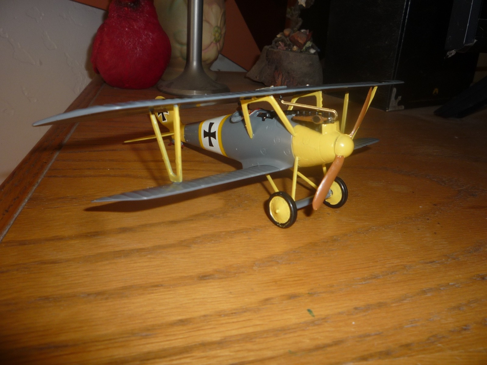 Vintage Aurora Pfalz D. 3 BUILT  1/48