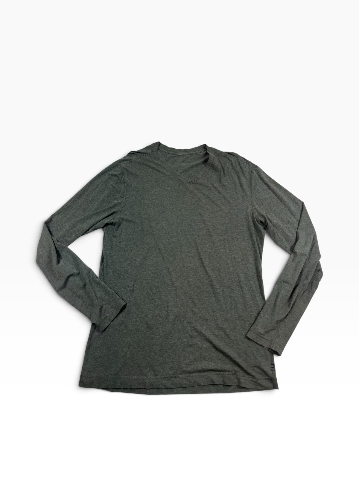 Green Lululemon Long Sleeve Vneck Tshirt Shirt Men\'s XL Green Lululemon Long Sleeve Vneck Tshirt Shirt Men\'s XL