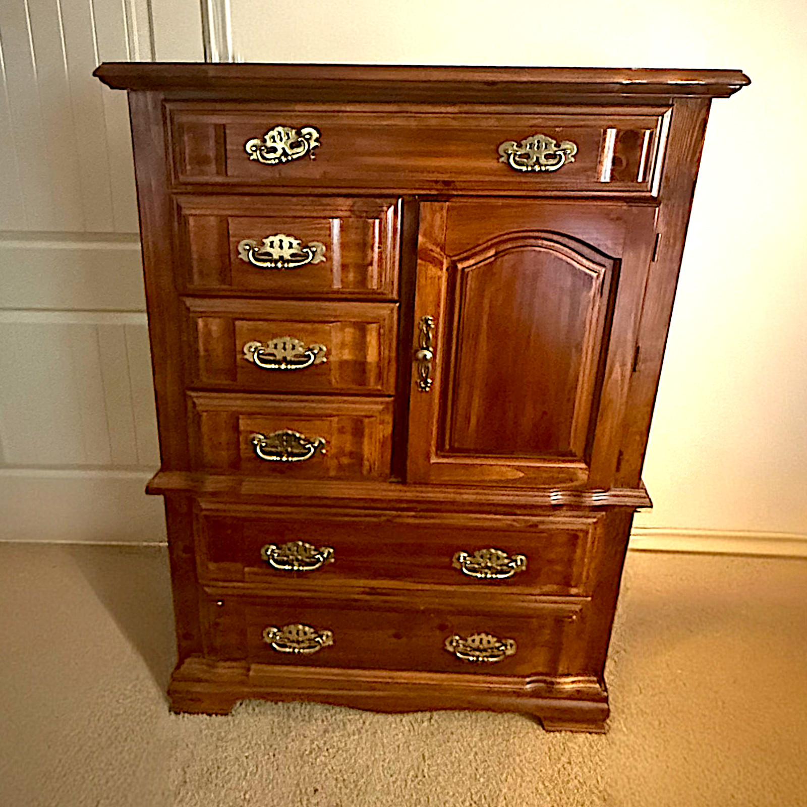 Vaughan Bassett Vintage Gentleman\'s Chest Wood Tall Dresser 1987 Local Pickup