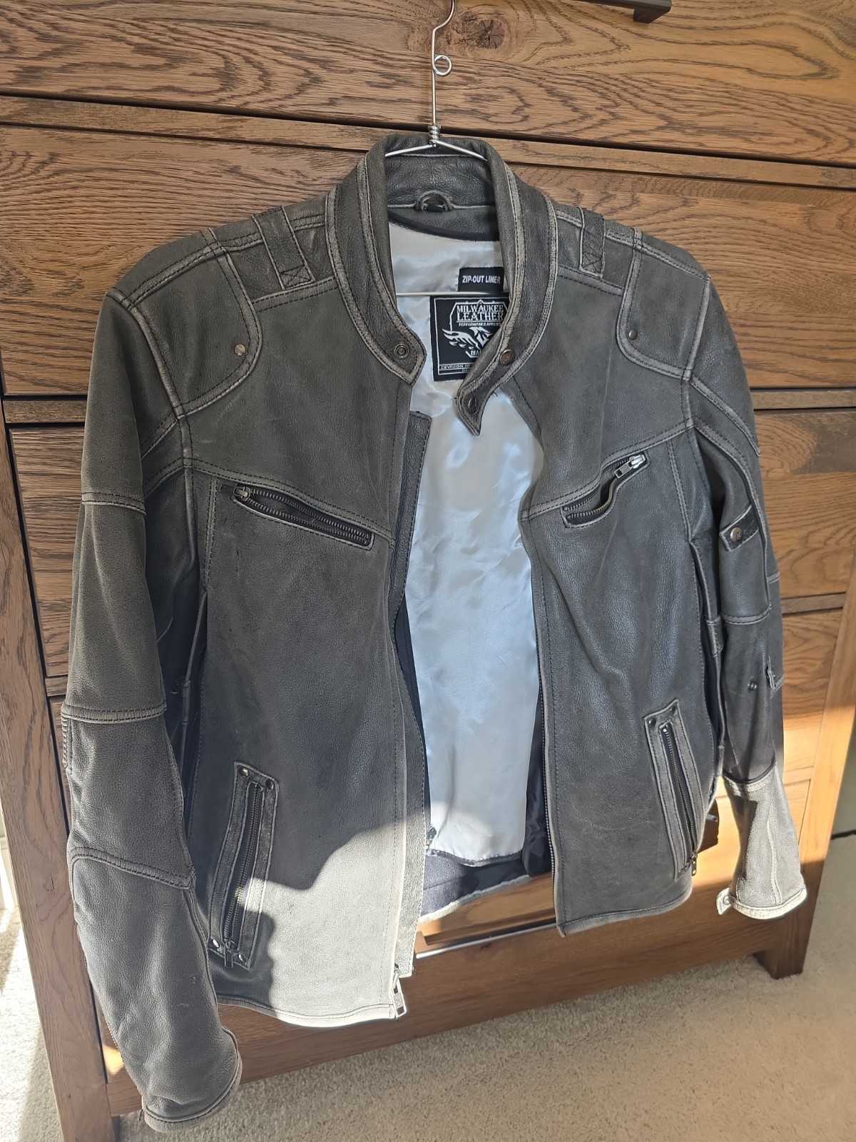Milwaukee Men's Leather Motorcycle Jacket Milwaukee Men's Leather Motorcycle Jacket