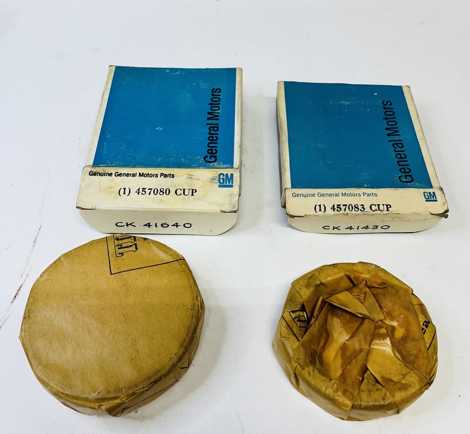 Lot of 2 GM Bearings 457080 457083 OEM NOS