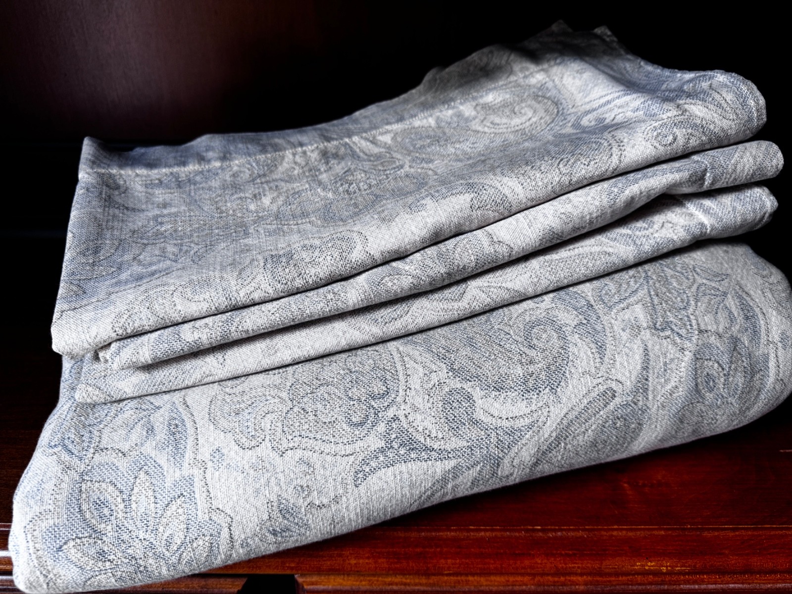 RESTORATION HARDWARE ANTIQUED LINEN BAROQUE QUEEN DUVET COVER THREE EURO SHAMS