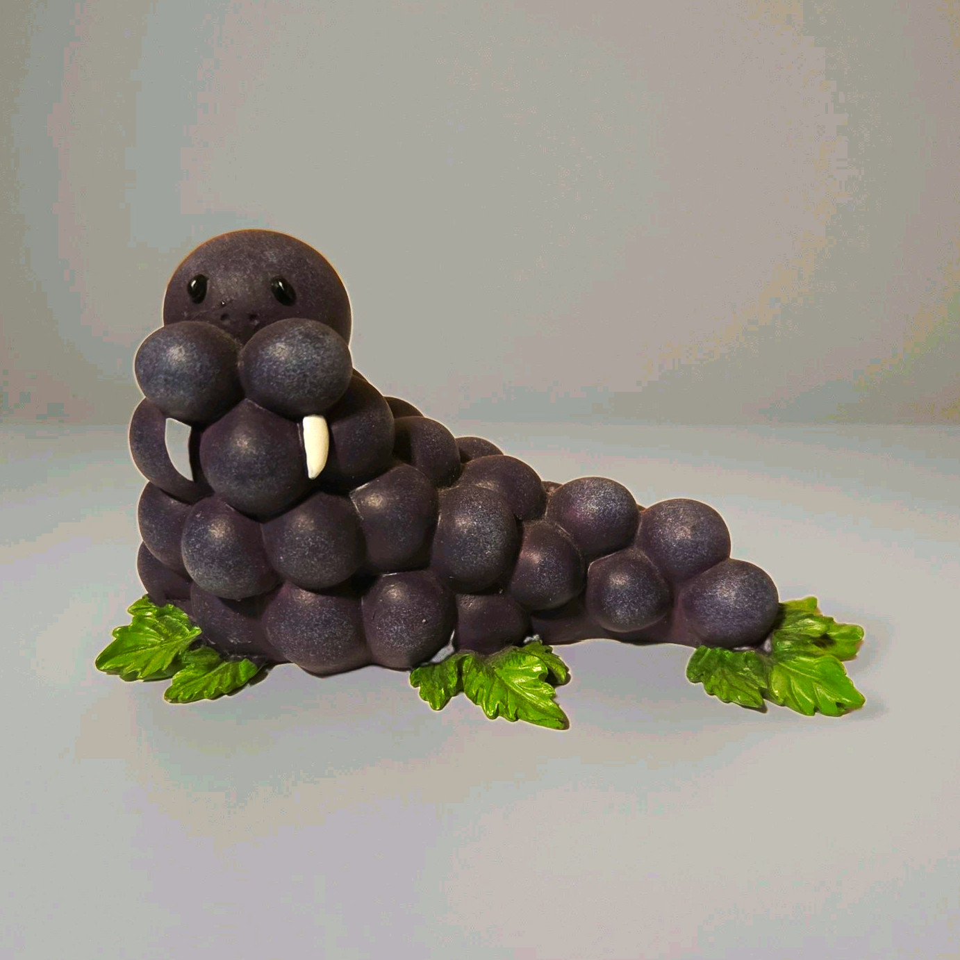 Enesco Home Grown Grape Walrus Figurine 4020988 Retired 2010 Fruit Animal Boxed