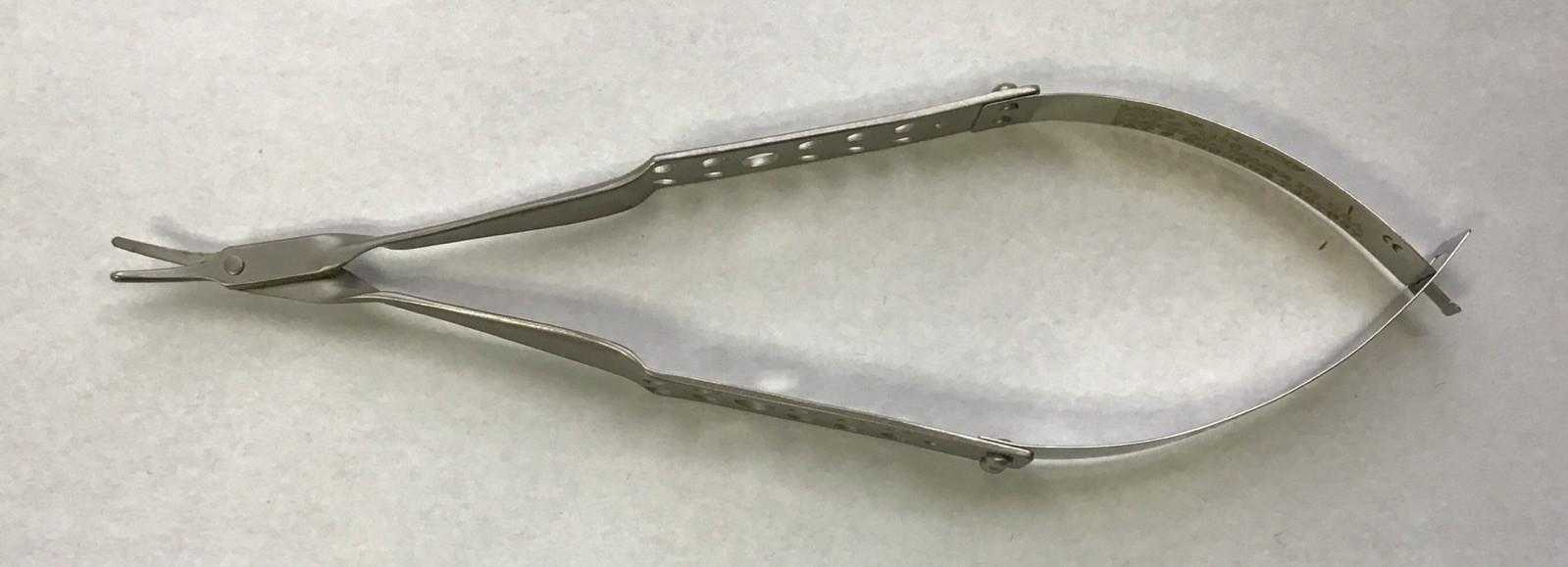 MAKE ME AN OFFER Laschal Apiary Model #N-4CXF Suture Scissors. New MAKE ME AN OFFER Laschal Apiary Model #N-4CXF Suture Scissors. New