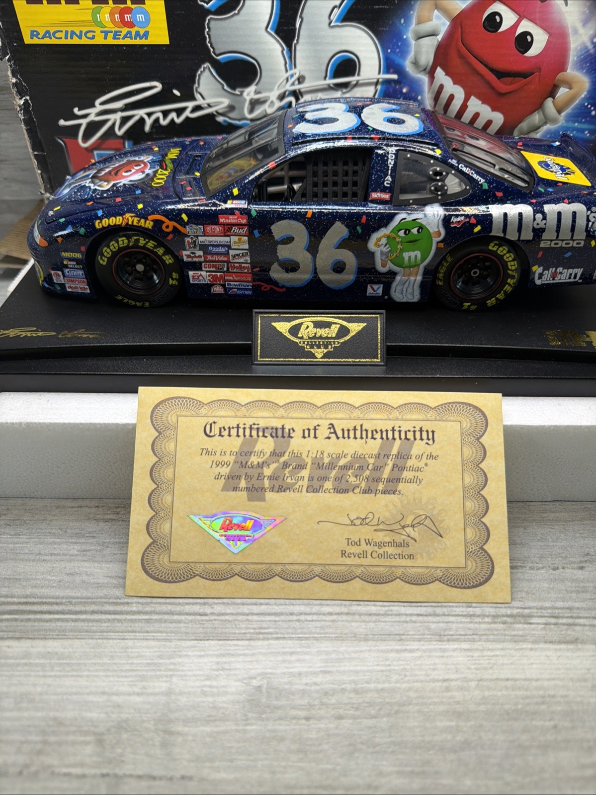 Revell Ernie Irvan 1:18 Scale Diecast 1999 M&M\'s Millennium Pontiac 1 Of 2508 Revell Ernie Irvan 1:18 Scale Diecast 1999 M&M\'s Millennium Pontiac 1 Of 2508