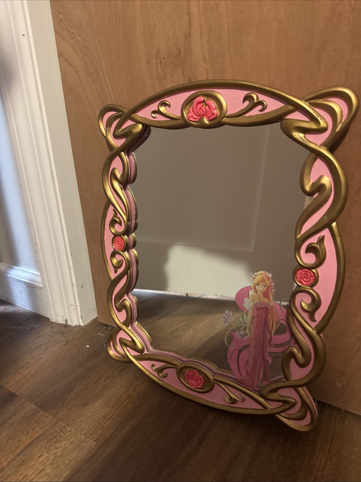 DISNEY STORE ENCHANTED PRINCESS GISELLE WALL MIRROR 15” X 12” PINK & GOLD FRAME