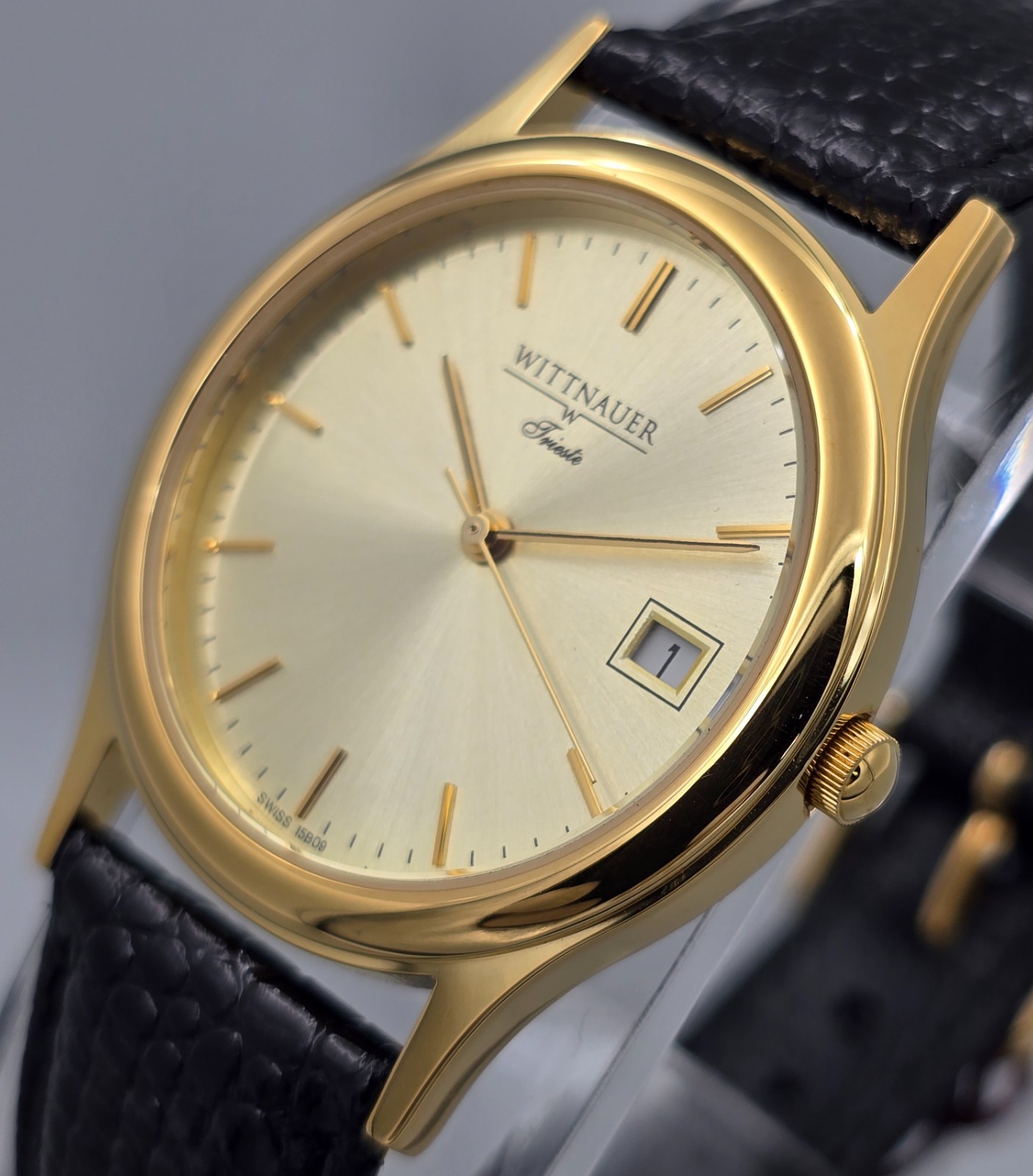 Wittnauer Trieste M6 NOS Gold Plated Swiss Dress Watch Champagne Dial