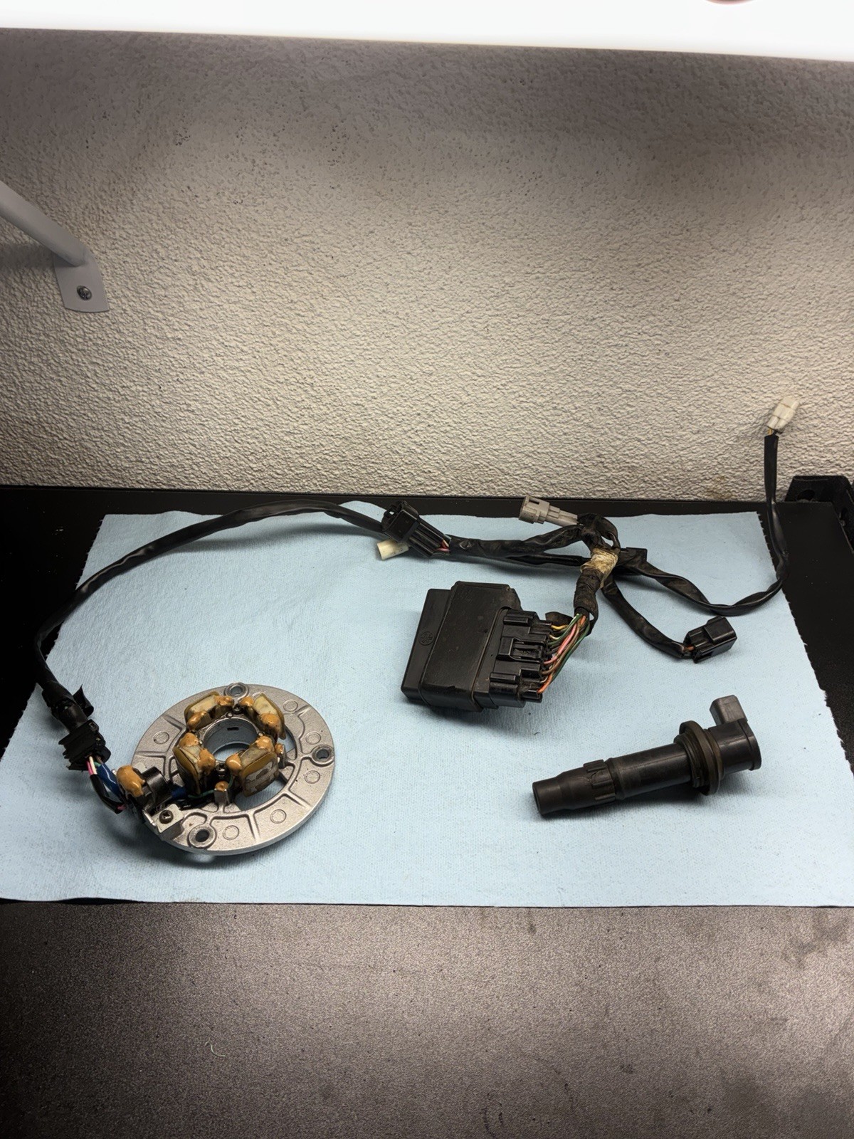 2005 Yamaha YZ450F Stator Wire Wiring Harness CDI Flywheel Ignition Coil Pack 2005 Yamaha YZ450F Stator Wire Wiring Harness CDI Flywheel Ignition Coil Pack