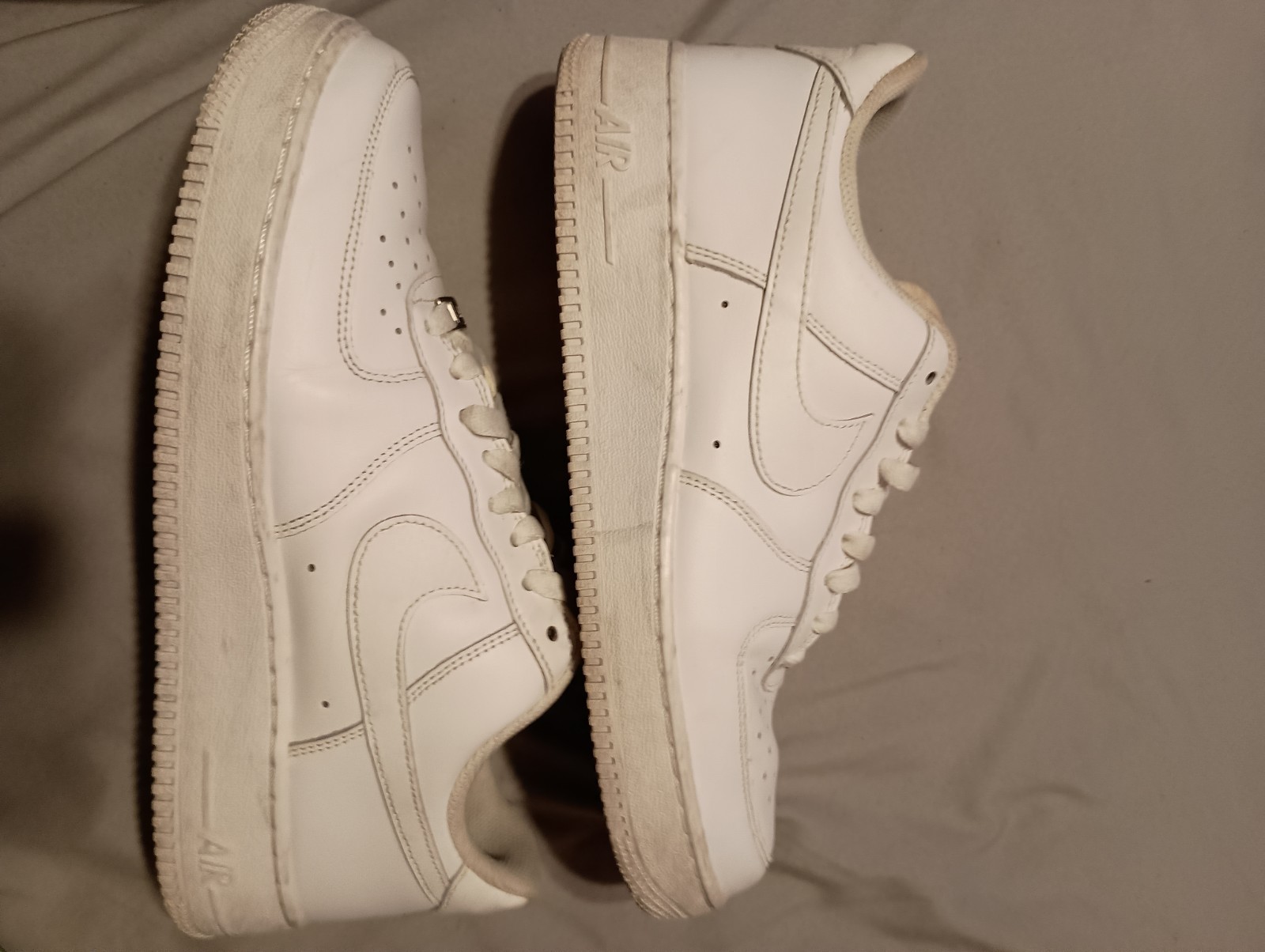 Size 9 - Nike Air Force 1 White Am Box