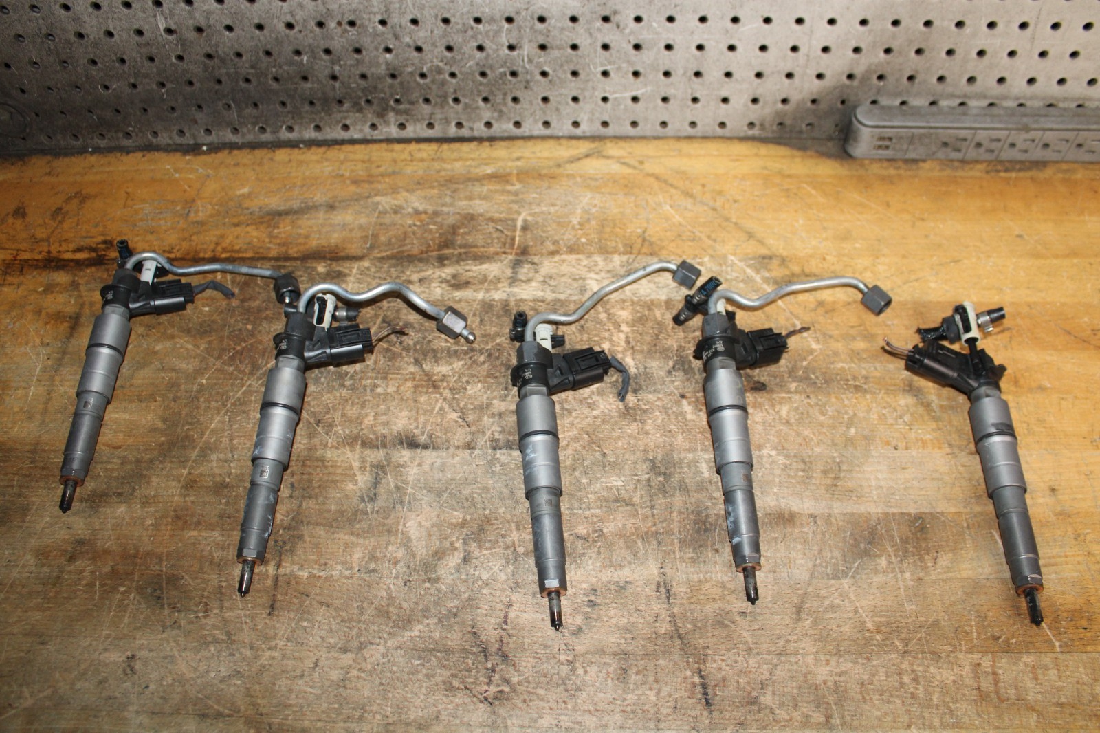 FIVE 2009-2013 Bmw E90 E70 X5 35D 335D M57 Diesel 3.0 Engine Fuel Injector FIVE 2009-2013 Bmw E90 E70 X5 35D 335D M57 Diesel 3.0 Engine Fuel Injector