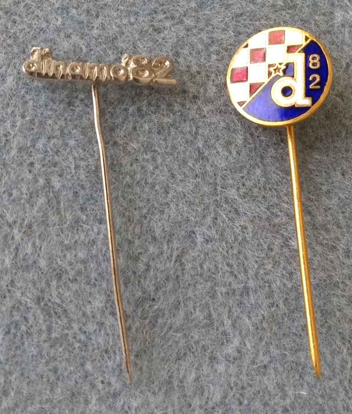 2 NK DINAMO Zagreb ´82 (Croatia) Yugoslavia / FC FOOTBALL CLUB Soccer IKOM Pins
