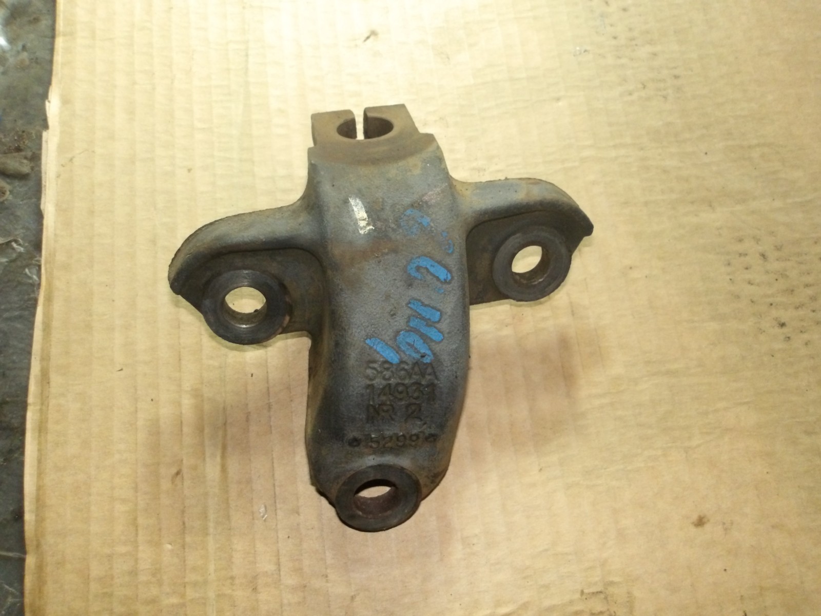 2002-2007 JEEP LIBERTY REAR AXLE UPPER CONTROL ARM BALL STUD MOUNT BRACKET 2002-2007 JEEP LIBERTY REAR AXLE UPPER CONTROL ARM BALL STUD MOUNT BRACKET