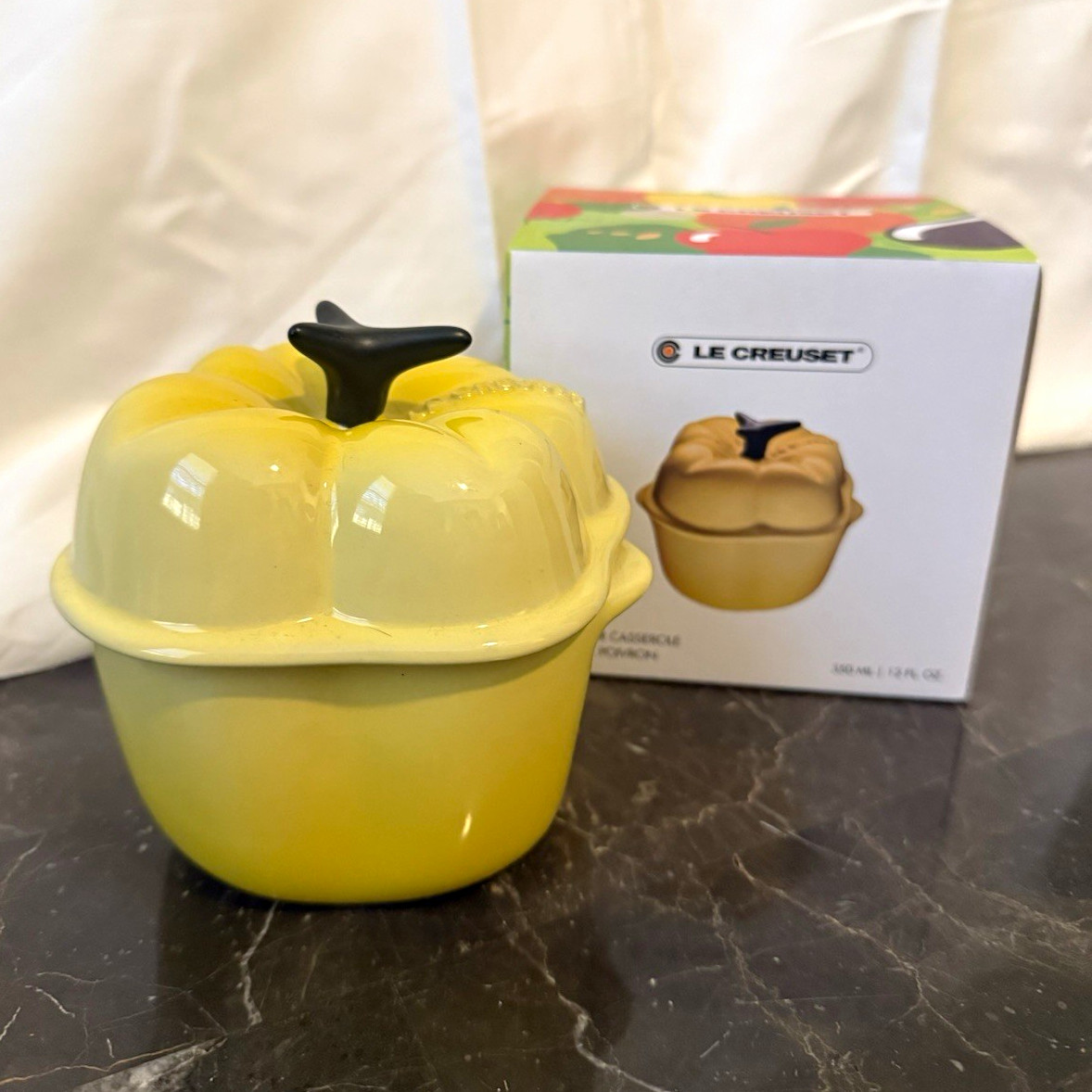 Le Creuset Bell Pepper Casserole Limited Edition Fruit Collection - Soleil Le Creuset Bell Pepper Casserole Limited Edition Fruit Collection - Soleil