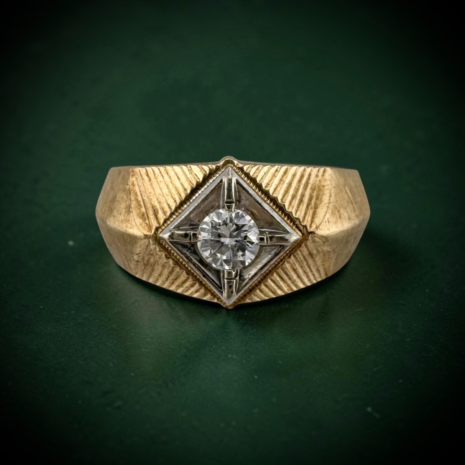 Vintage 1940s-50s Retro 10K Yellow Gold 0.33ct Diamond Ring Sz 9 5.3g 10.95mm Vintage 1940s-50s Retro 10K Yellow Gold 0.33ct Diamond Ring Sz 9 5.3g 10.95mm