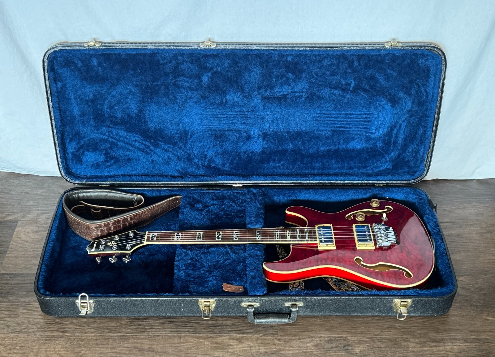 Ibanez Artcore AWD82T-TRD Semi Hollow Body Electric Guitar Red Tremolo w/ Case