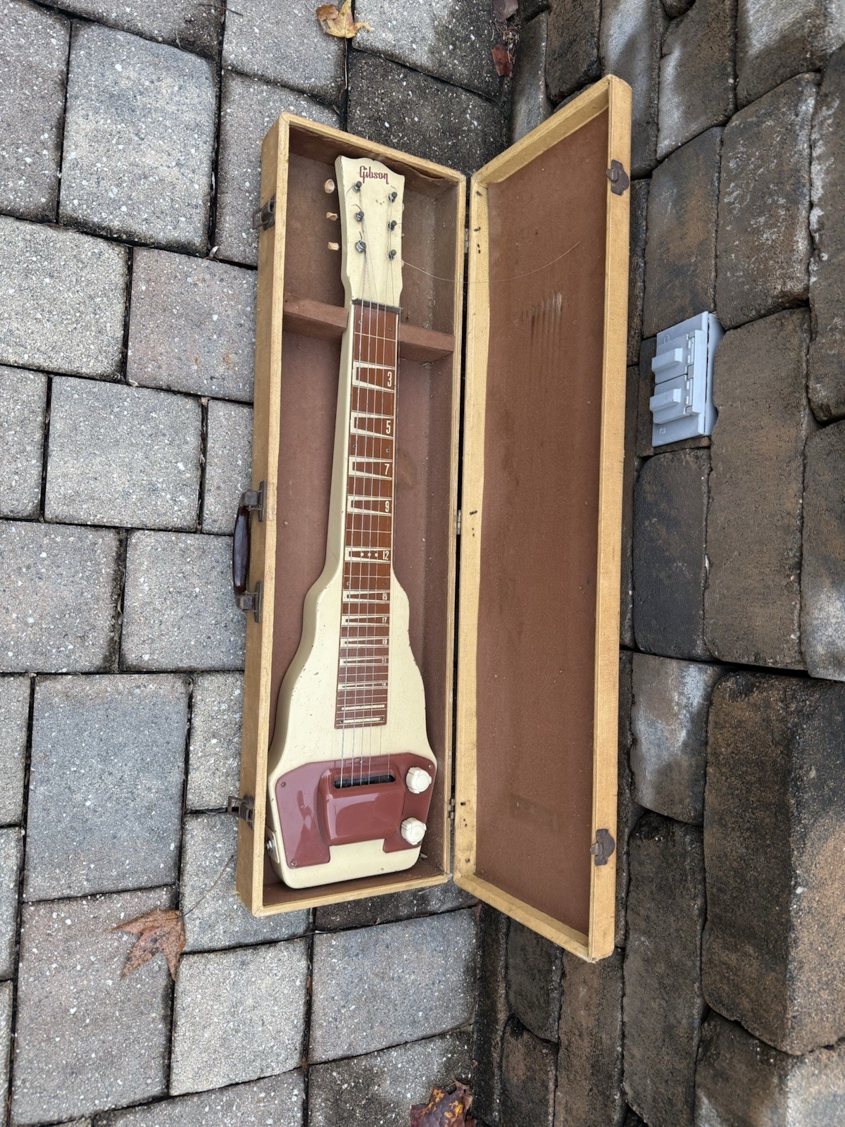 Vintage 1950’s Gibson BR 9 Lapsteel With Case Vintage 1950’s Gibson BR 9 Lapsteel With Case