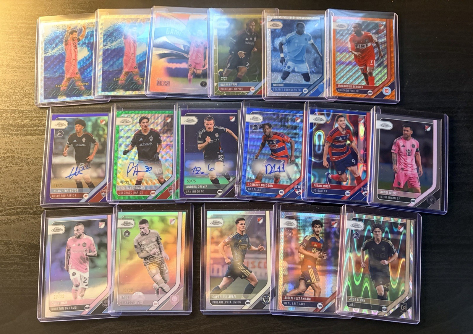 MASSIVE 400 Card Soccer Lot (Yamal, Messi, 42 Numbered, Autos, And More) MASSIVE 400 Card Soccer Lot (Yamal, Messi, 42 Numbered, Autos, And More)