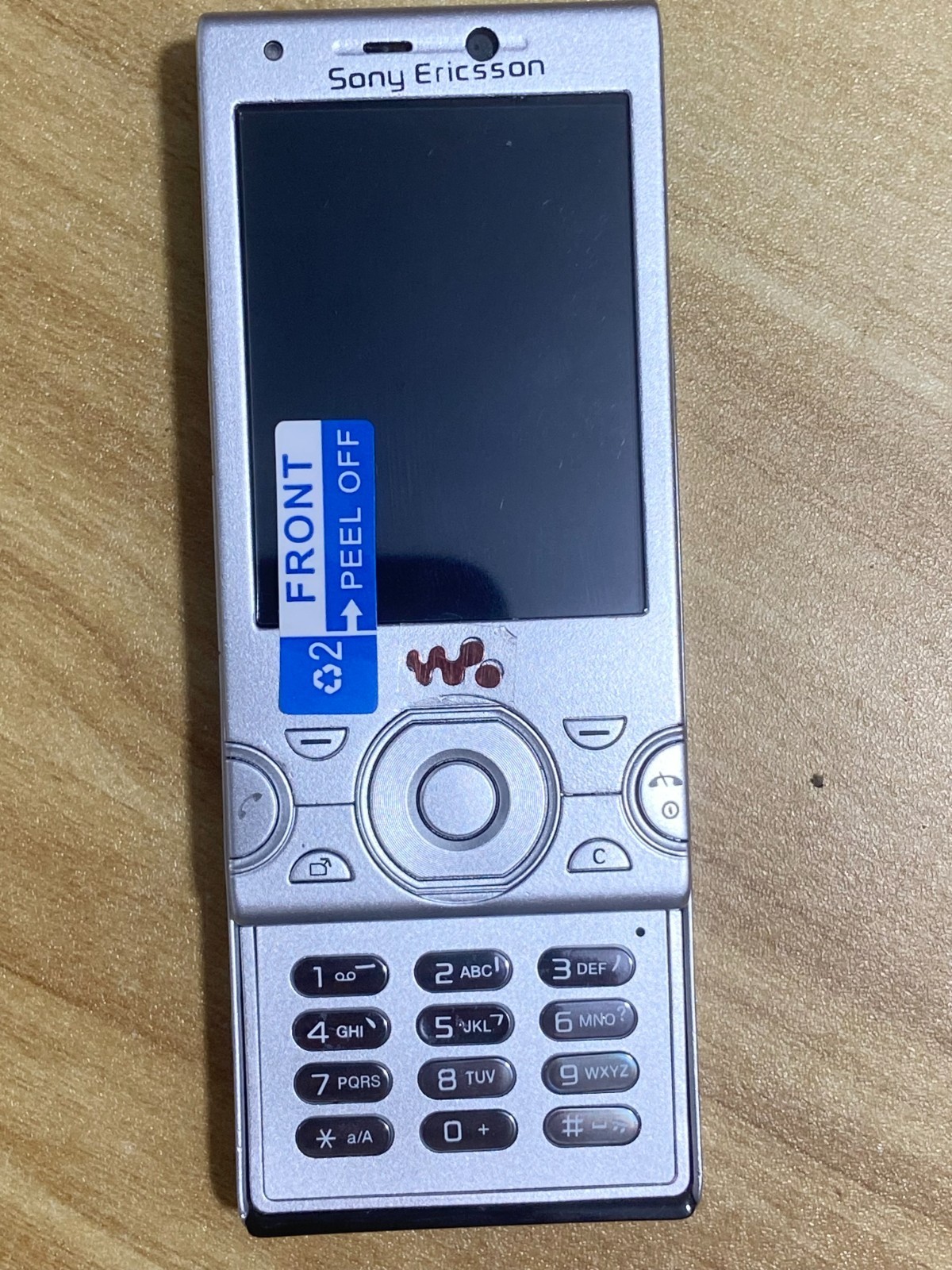 Sony Ericsson Walkman W995 - Unlocked GSM Good for collection Cellular Phone Sony Ericsson Walkman W995 - Unlocked GSM Good for collection Cellular Phone