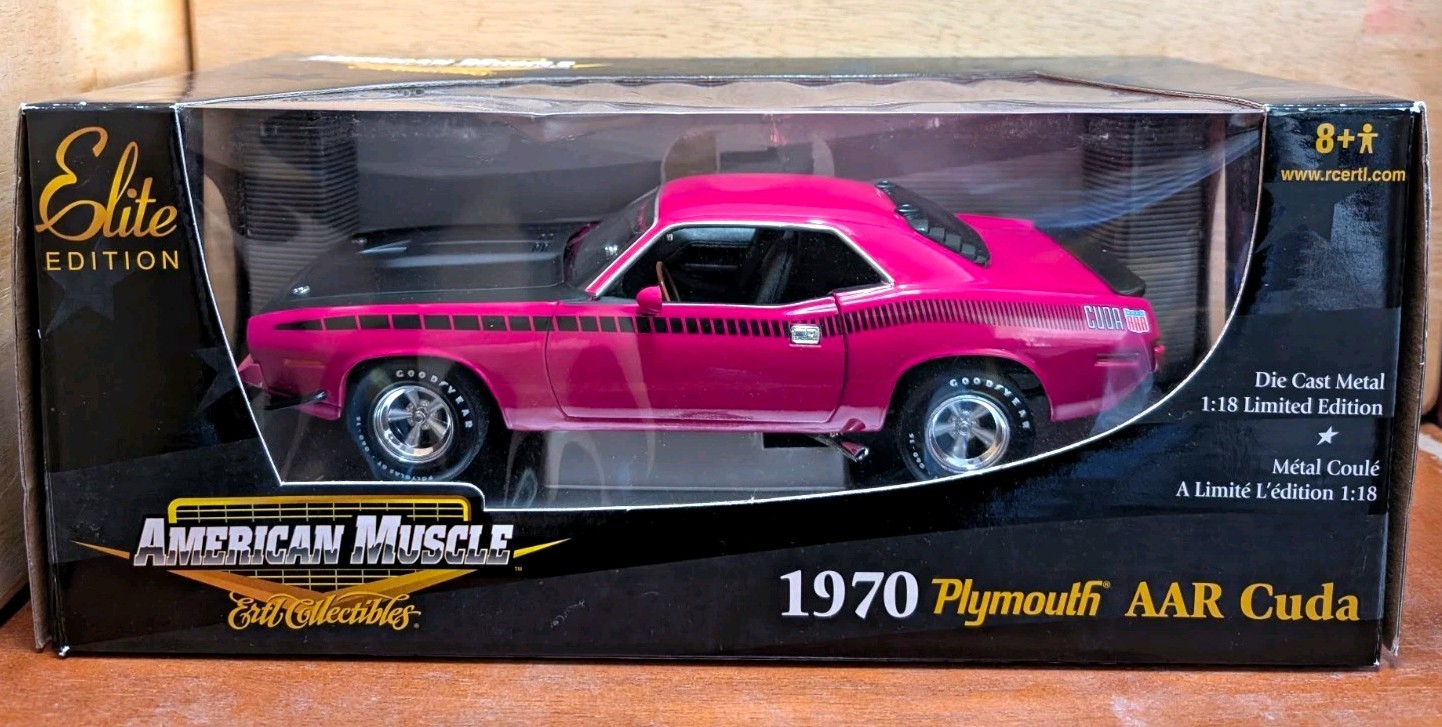 Ertl American Muscle Elite 1970 Plymouth AAR Cuda 1:18 Diecast Pink NIB