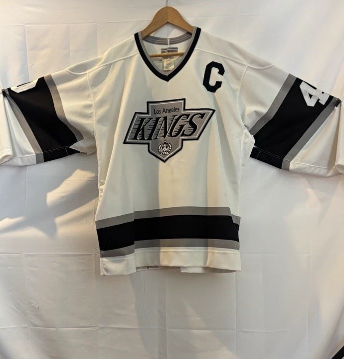 GRAIL Vintage 90s LA Kings Authentic CCM Ultrafil Hockey Jersey - Size 48 (L/XL)