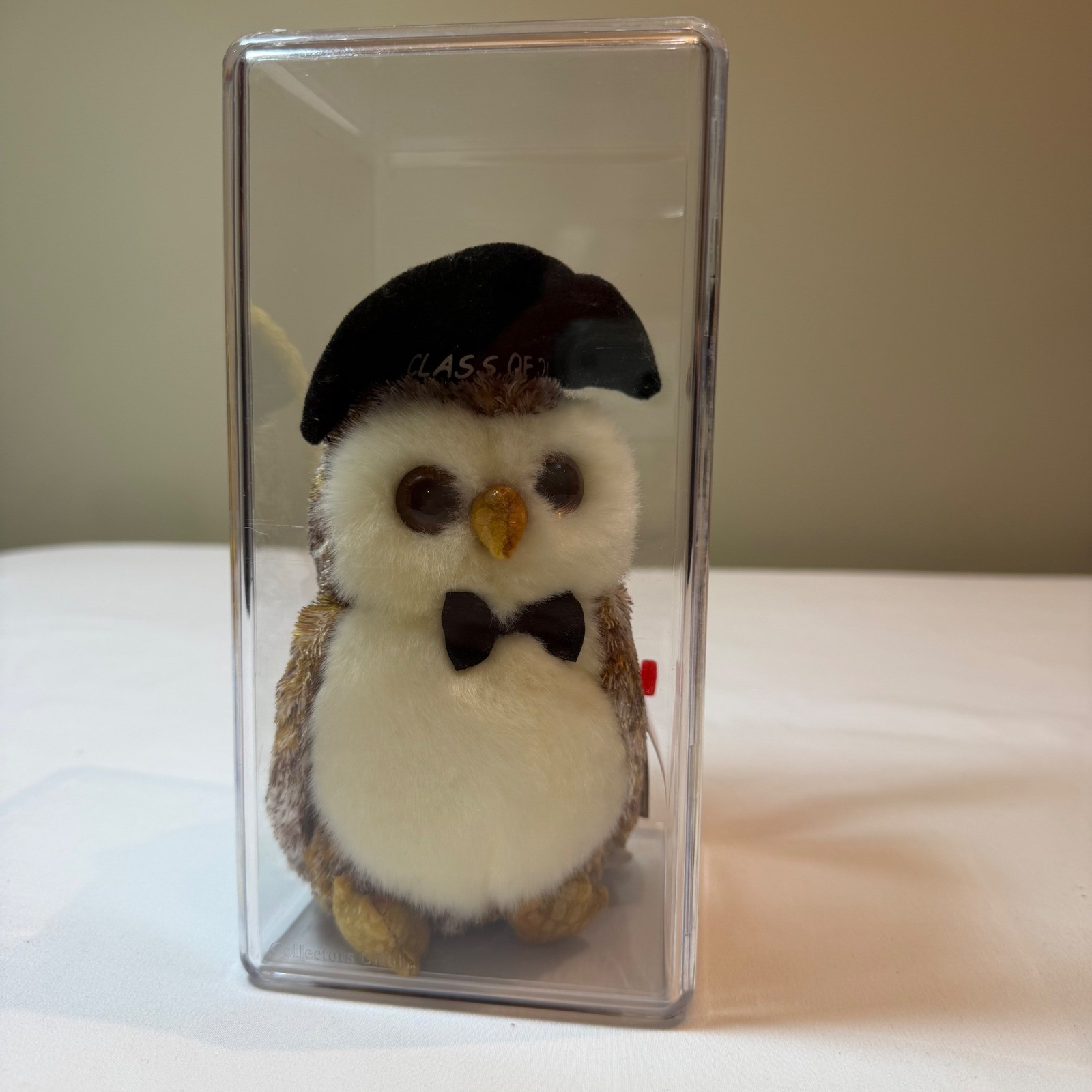 Retired Ty Beanie Baby Smarter the Owl Class of 2002 Graduation with Case NEW Retired Ty Beanie Baby Smarter the Owl Class of 2002 Graduation with Case NEW