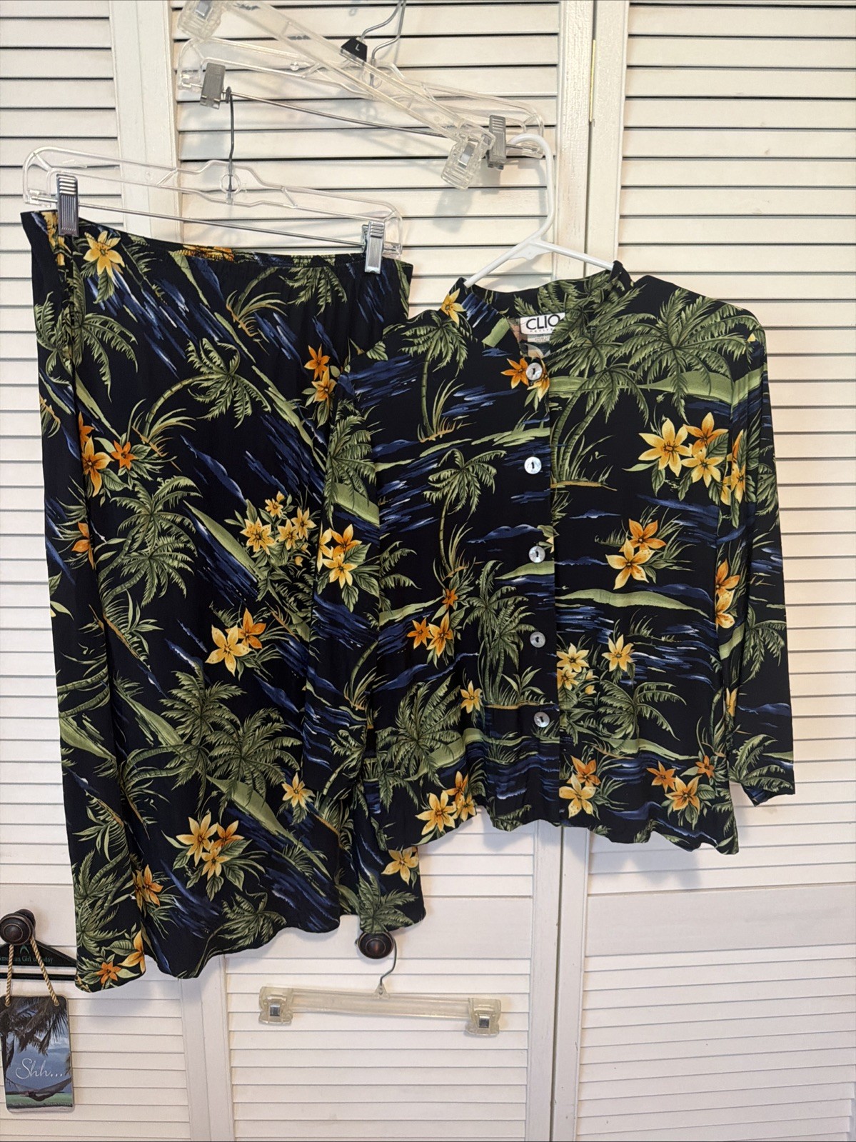 Vintage Clio PL Made In USA Navy Tropical Print 2 Pc Women’s Skirt Set Rayon Vintage Clio PL Made In USA Navy Tropical Print 2 Pc Women’s Skirt Set Rayon