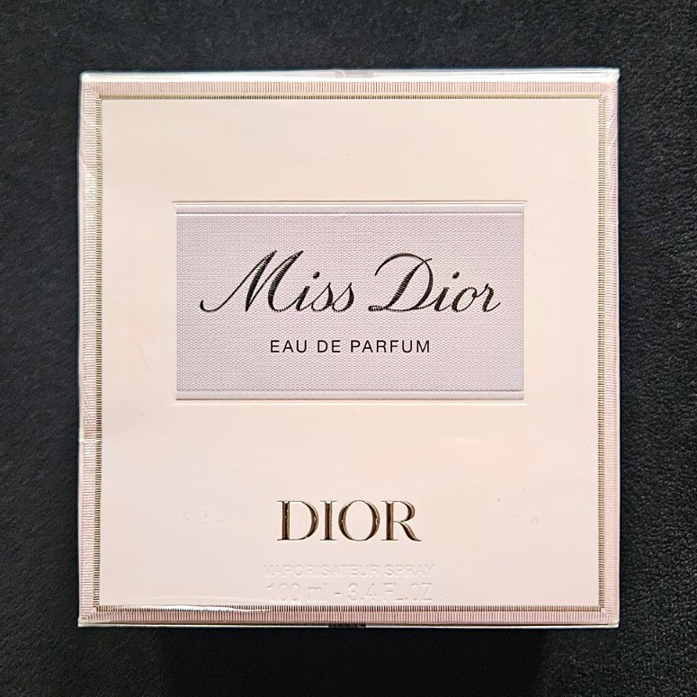 Dior Miss Dior Eau de Parfum Spray, Regular Size 3.4 fl oz Dior Miss Dior Eau de Parfum Spray, Regular Size 3.4 fl oz