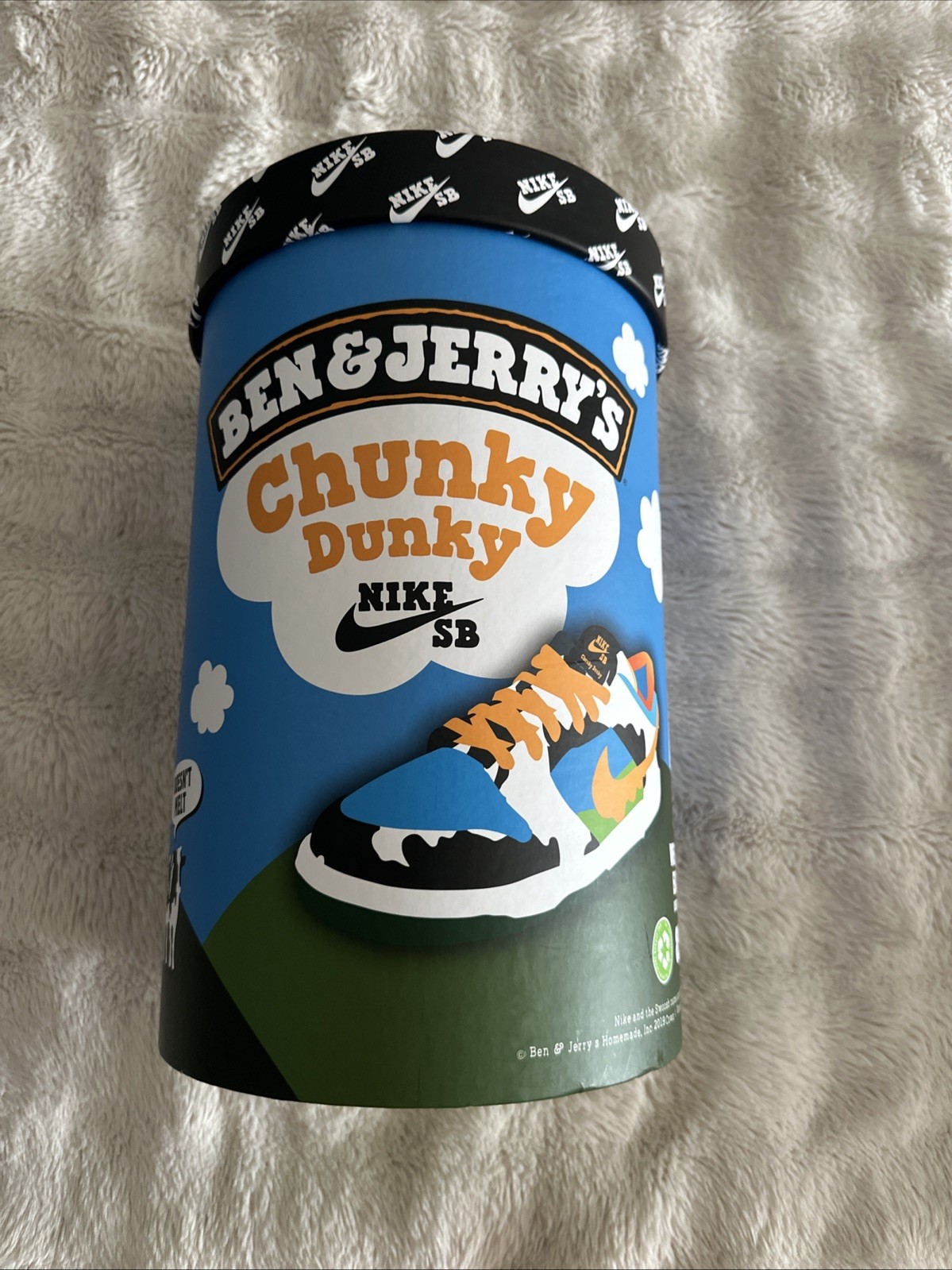 Nike SB Chunky Dunky Special Box ( BOX ONLY WITH ICE CREAM SCOOP) Nike SB Chunky Dunky Special Box ( BOX ONLY WITH ICE CREAM SCOOP)