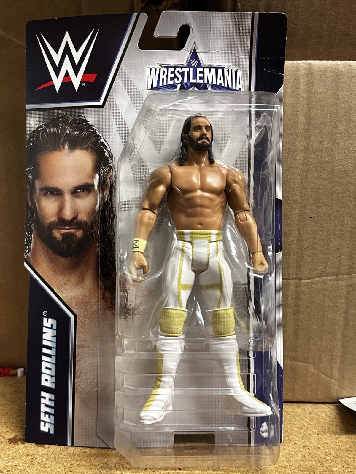 Mattel WWE Wrestlemania - Seth Rollins Action Figure DAMAGED BOX