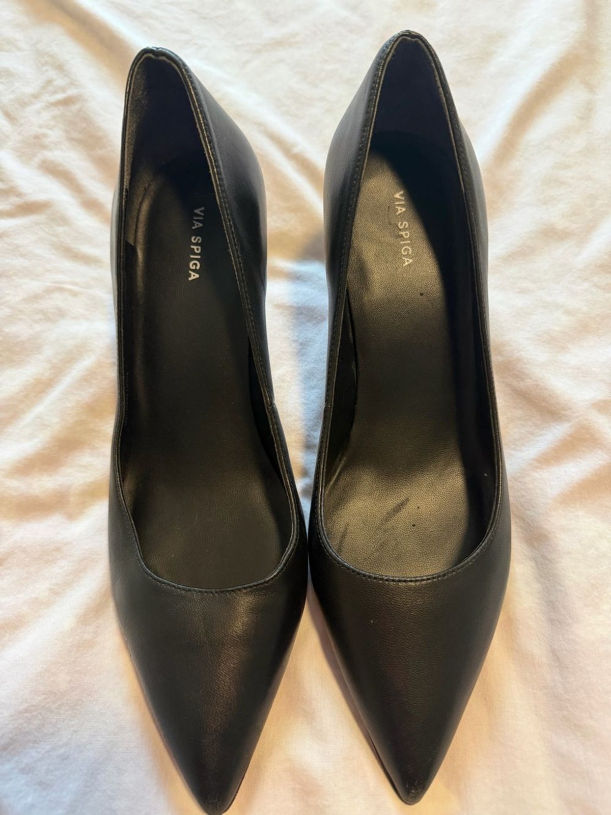 Via Spiga Black Pointed-Toe Leather Pumps Via Spiga Black Pointed-Toe Leather Pumps