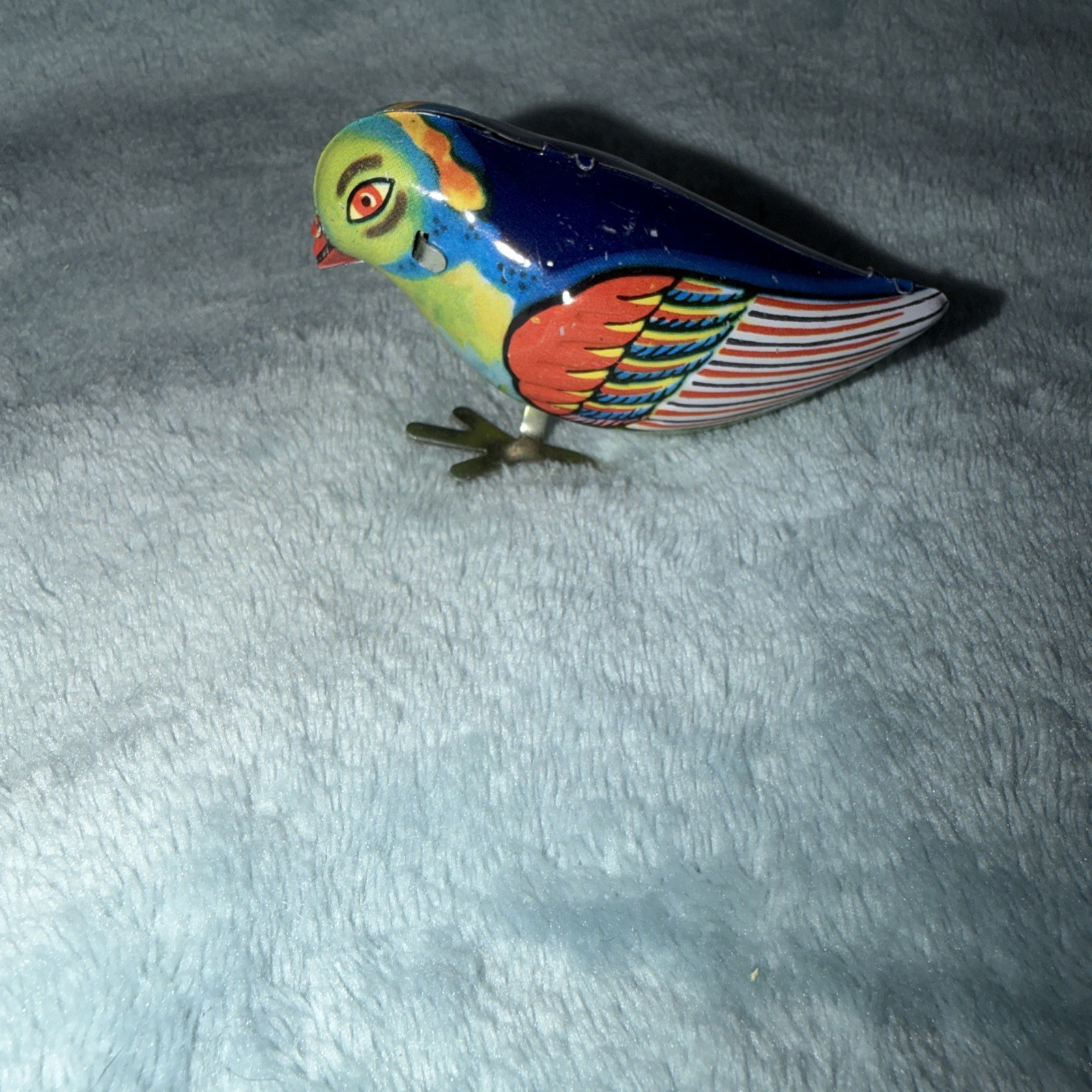 Vintage Style Tin Litho Wind Up Hopping Bluebird Toy Pecking Bird MS029 W/key Vintage Style Tin Litho Wind Up Hopping Bluebird Toy Pecking Bird MS029 W/key