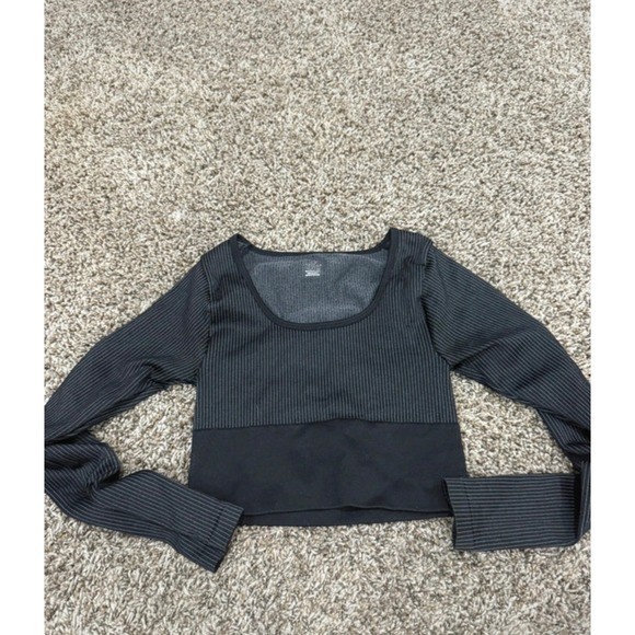 Offline by aerie workout top Offline by aerie workout top