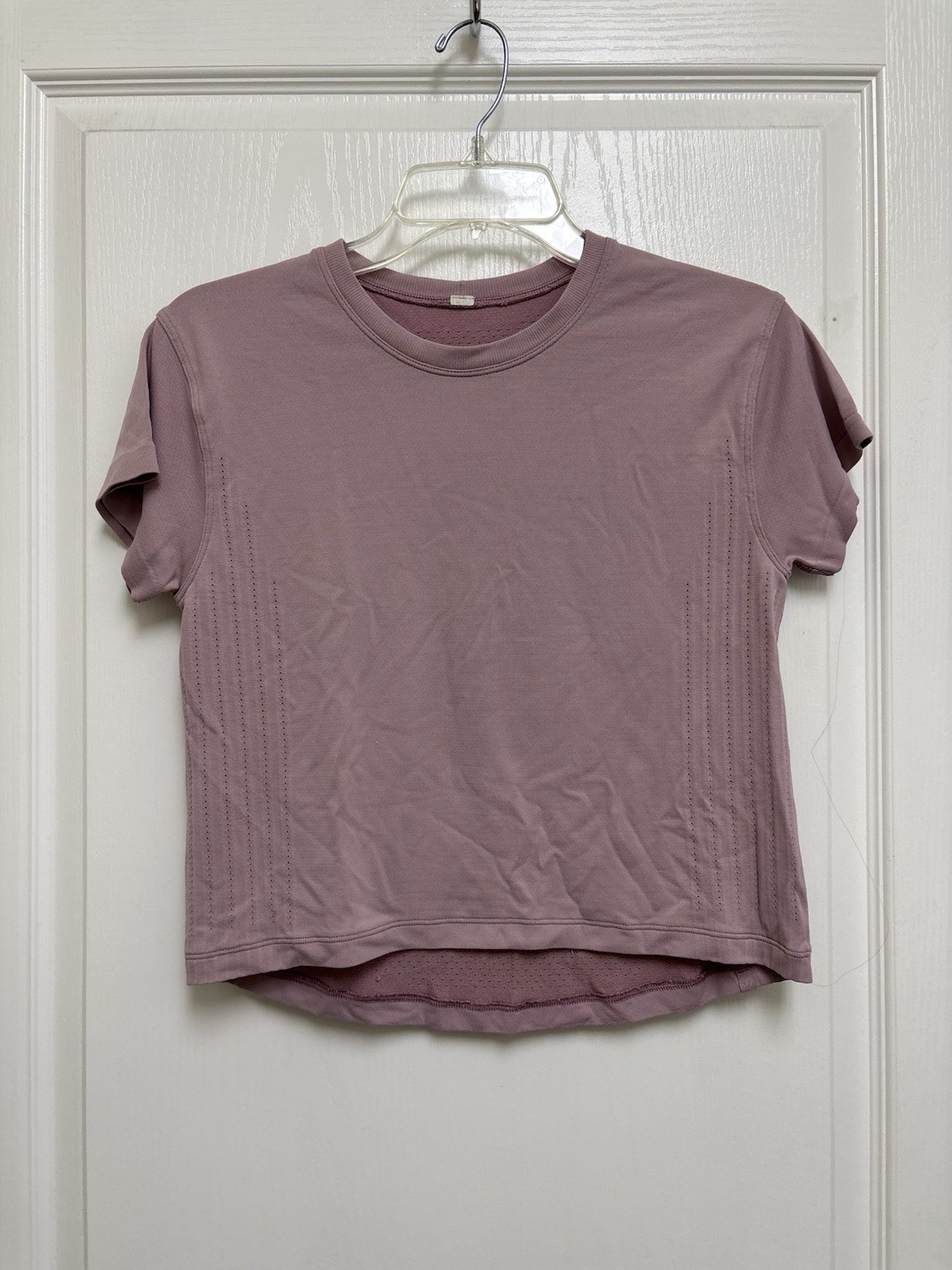 Lululemon Women\'s Short Sleeve Crew Neck Shirt Lululemon Women\'s Short Sleeve Crew Neck Shirt