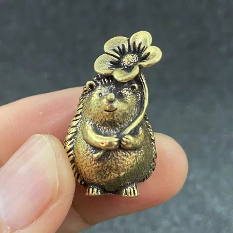 1pc Brass Hedgehog Figurine With Leaf Flower Cute Vintage Desktop Bookshelf Deco 1pc Brass Hedgehog Figurine With Leaf Flower Cute Vintage Desktop Bookshelf Deco
