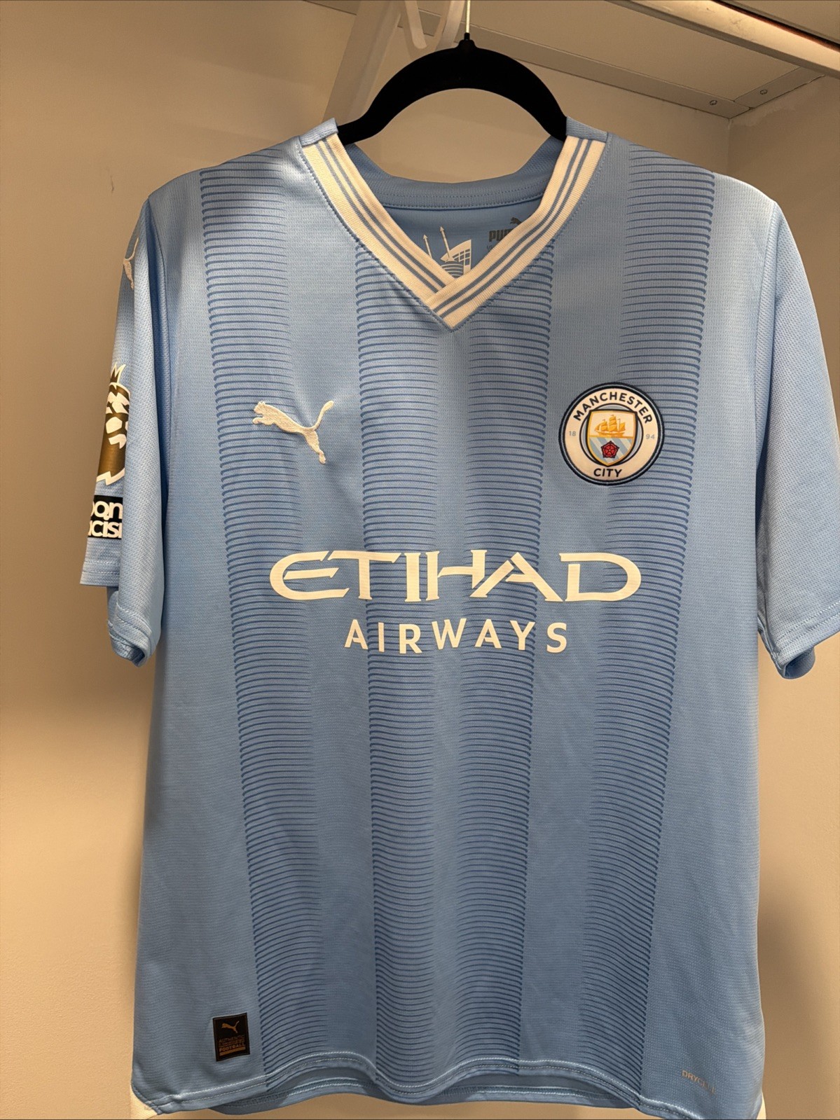 AUTHENTIC PUMA Manchester City Home Stadium Jersey 23/24 Size L AUTHENTIC PUMA Manchester City Home Stadium Jersey 23/24 Size L