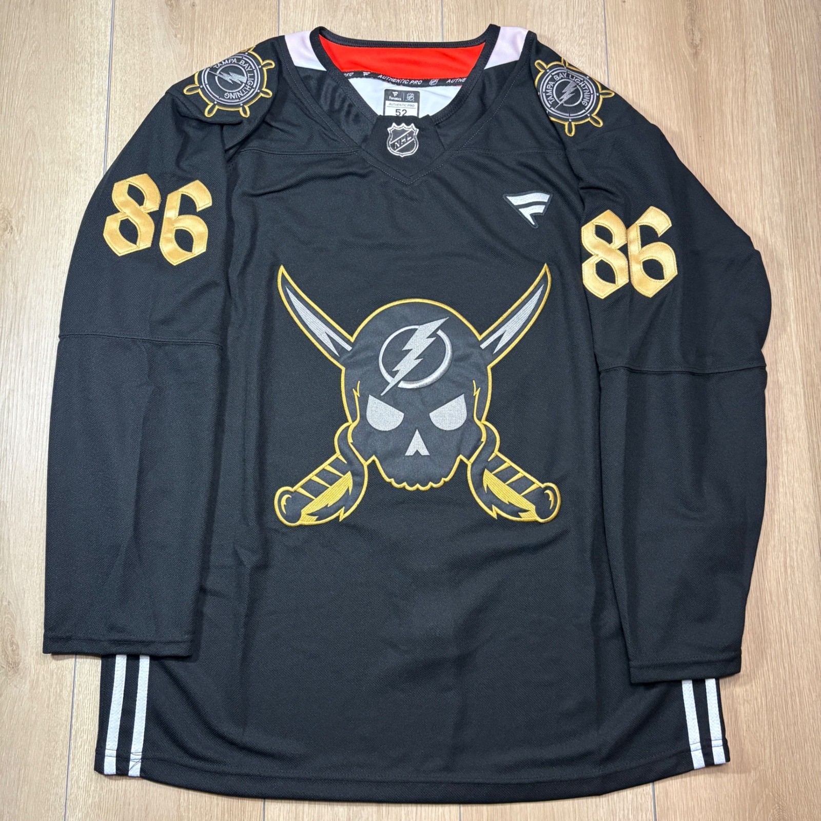 Tampa Bay Lightning Nikita Kucherov 86 Gasparilla 3rd Jersey NHL Fanatics Sz. 52 Tampa Bay Lightning Nikita Kucherov 86 Gasparilla 3rd Jersey NHL Fanatics Sz. 52