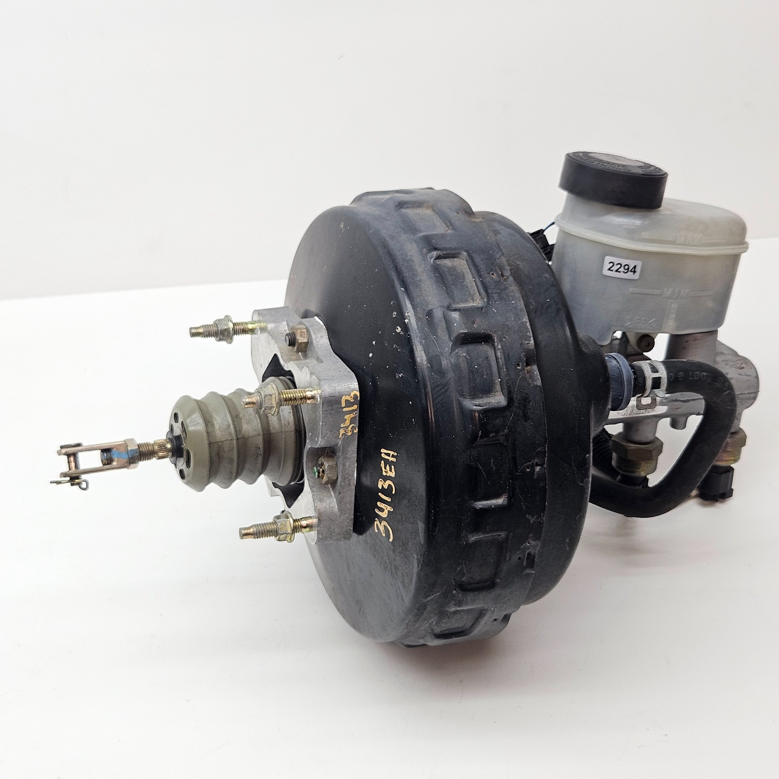 2001-2007 Toyota Sequoia Brake Booster Master Cylinder 4.7L V8 47200-0C061 OEM
