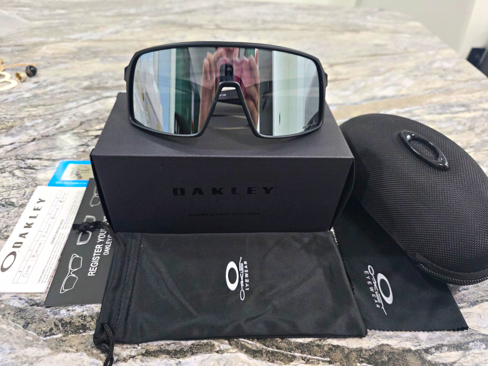 Oakley Sutro Men’s Shield Sunglasses Black/Gray Mirrored Lens 140mm
