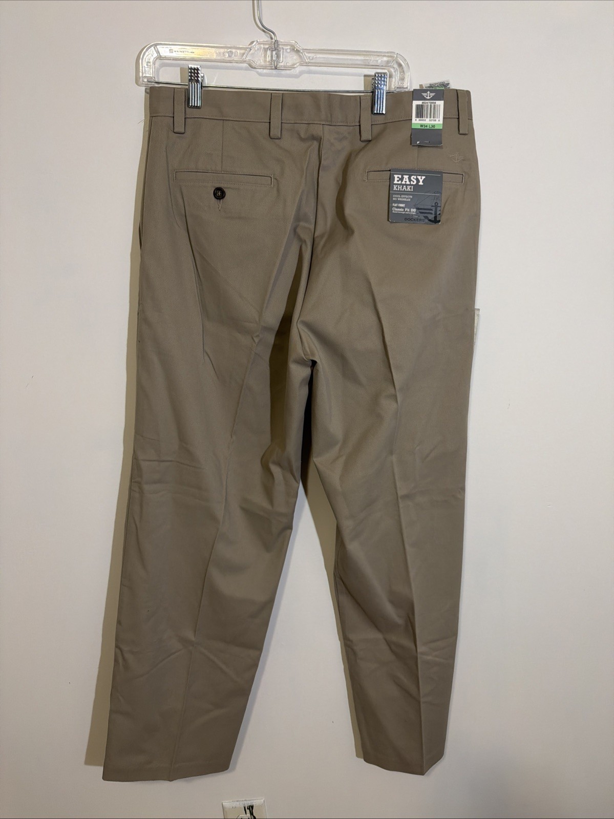 Dockers Mens Tan Casual D3 Classic Pants 34x30 Flat Front NWT Dockers Mens Tan Casual D3 Classic Pants 34x30 Flat Front NWT