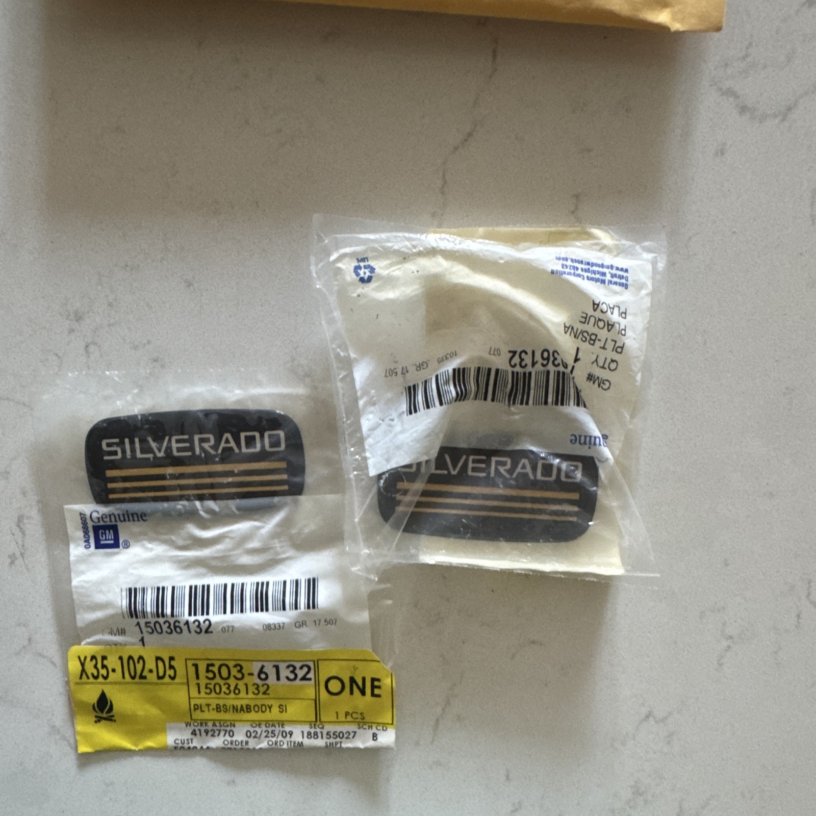 PAIR GM OEM NOS Heavy Duty Plug / Body Sleeve Part X35-102-D5 1503-6132 NEW