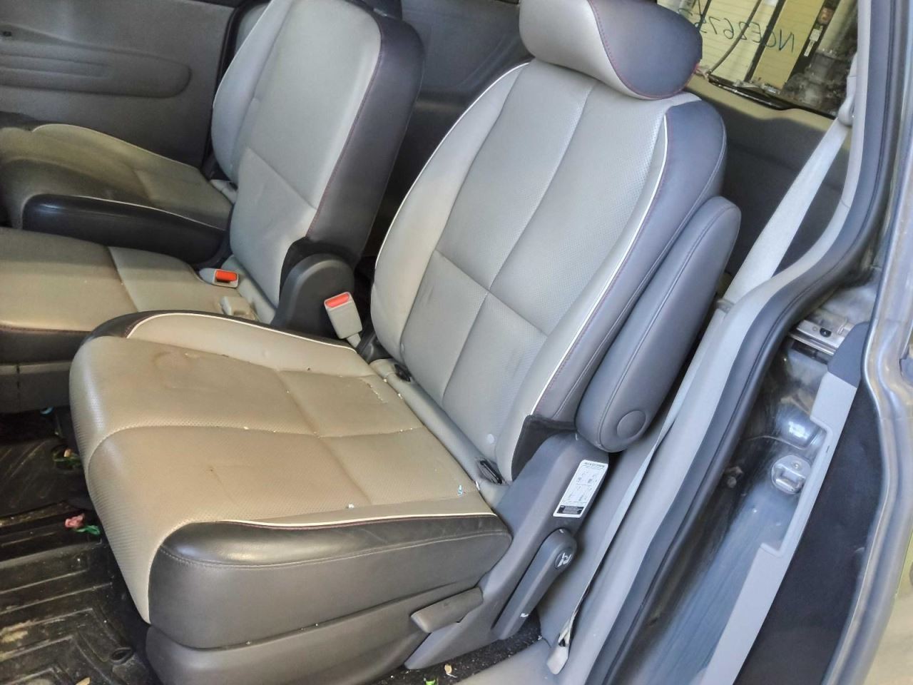 (LOCAL PICKUP ONLY) SEDONA    2017 Seat Rear 774554