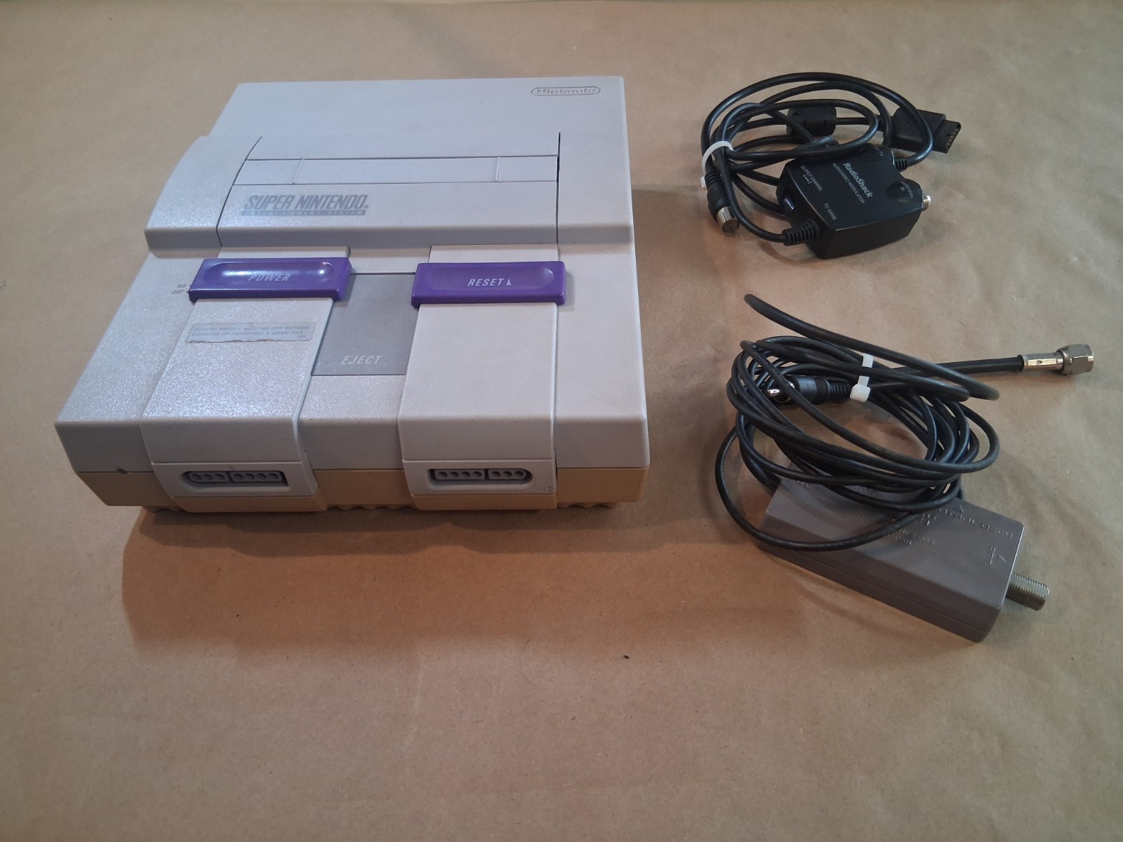Nintendo SNS-001 Gray Super Nintendo Console RF NTSC-U/C Untested As-Is Parts Nintendo SNS-001 Gray Super Nintendo Console RF NTSC-U/C Untested As-Is Parts