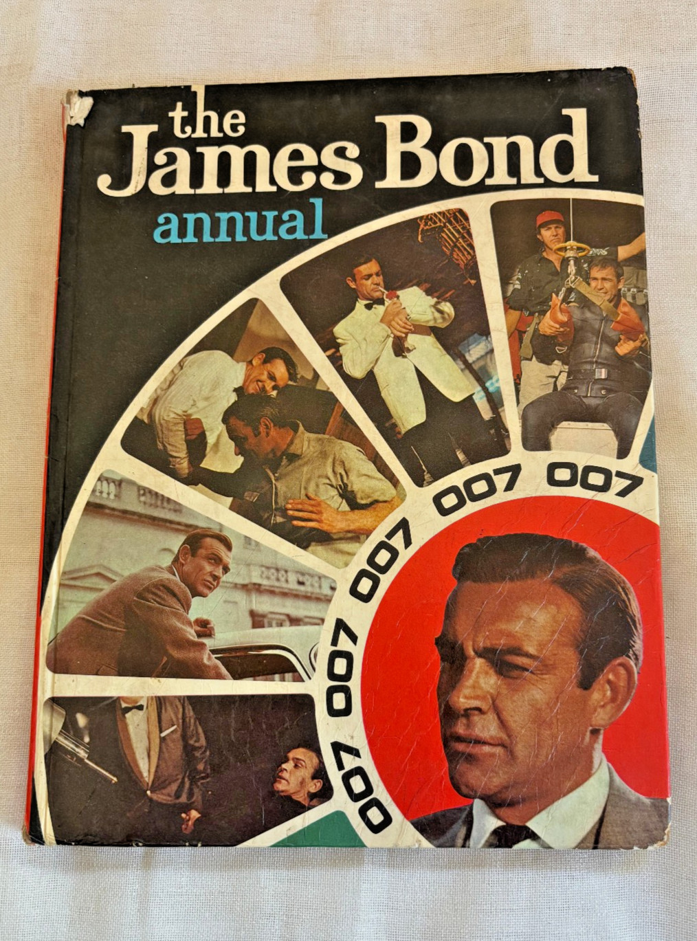 Vintage James Bond 007 Annual 1968 Sean Connery, Eon Productions UK. Rare Find Vintage James Bond 007 Annual 1968 Sean Connery, Eon Productions UK. Rare Find