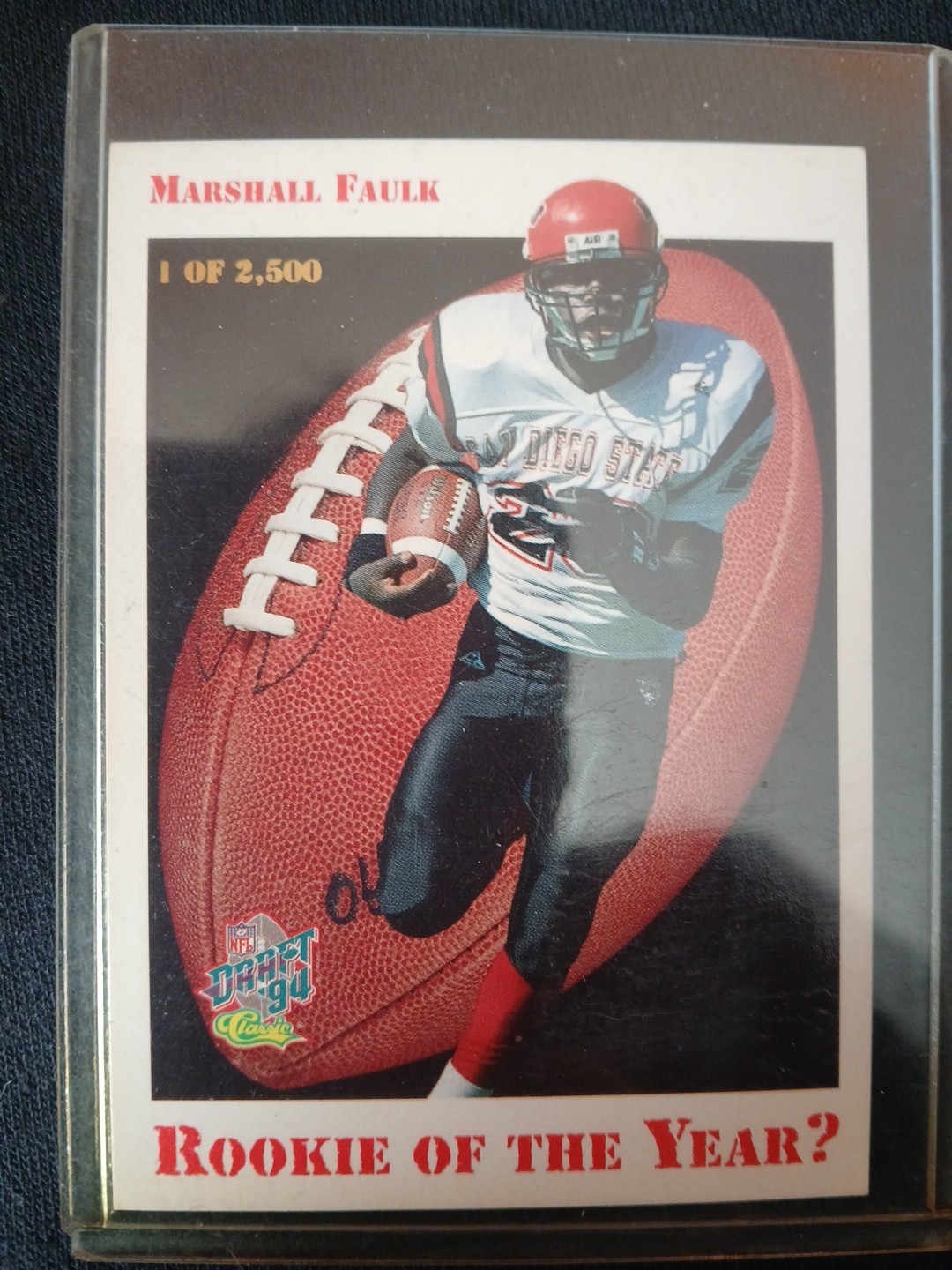 1994 Classic NFL Draft - Rookie of the Year? Contest Marshall Faulk #19 (RC) 1994 Classic NFL Draft - Rookie of the Year? Contest Marshall Faulk #19 (RC)