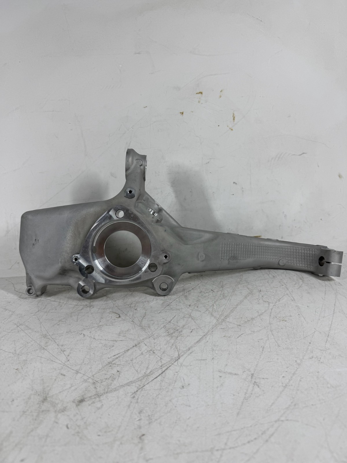 2017-2023 Tesla Model 3 Front Steering Knuckle / Spindle NEW OEM 1344311-00-E 2017-2023 Tesla Model 3 Front Steering Knuckle / Spindle NEW OEM 1344311-00-E