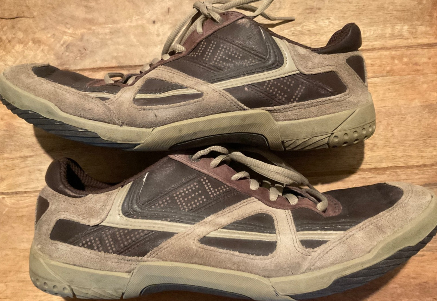 VINTAGE Y2K GRUNGE DIESEL LOCO MOTION SNEAKERS ( MENS 9 ) BROWN BEIGE PREOWNED VINTAGE Y2K GRUNGE DIESEL LOCO MOTION SNEAKERS ( MENS 9 ) BROWN BEIGE PREOWNED