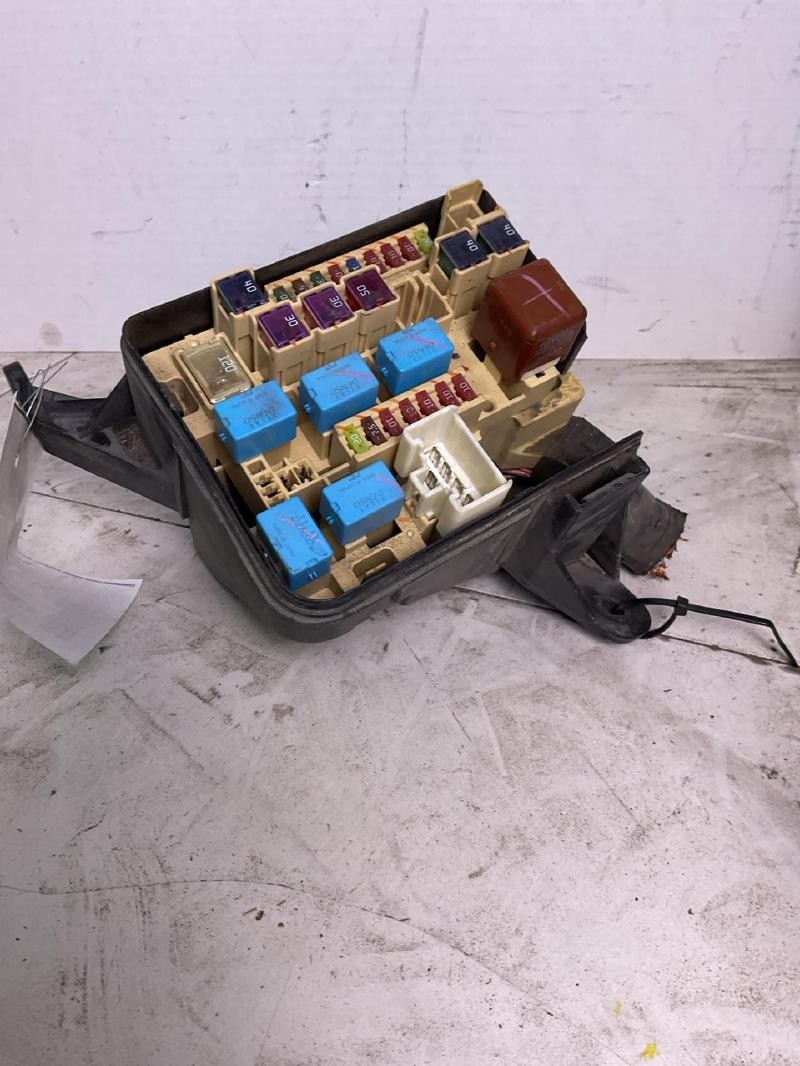 2005-2010 Scion tC Engine Fuse Box Assembly OEM