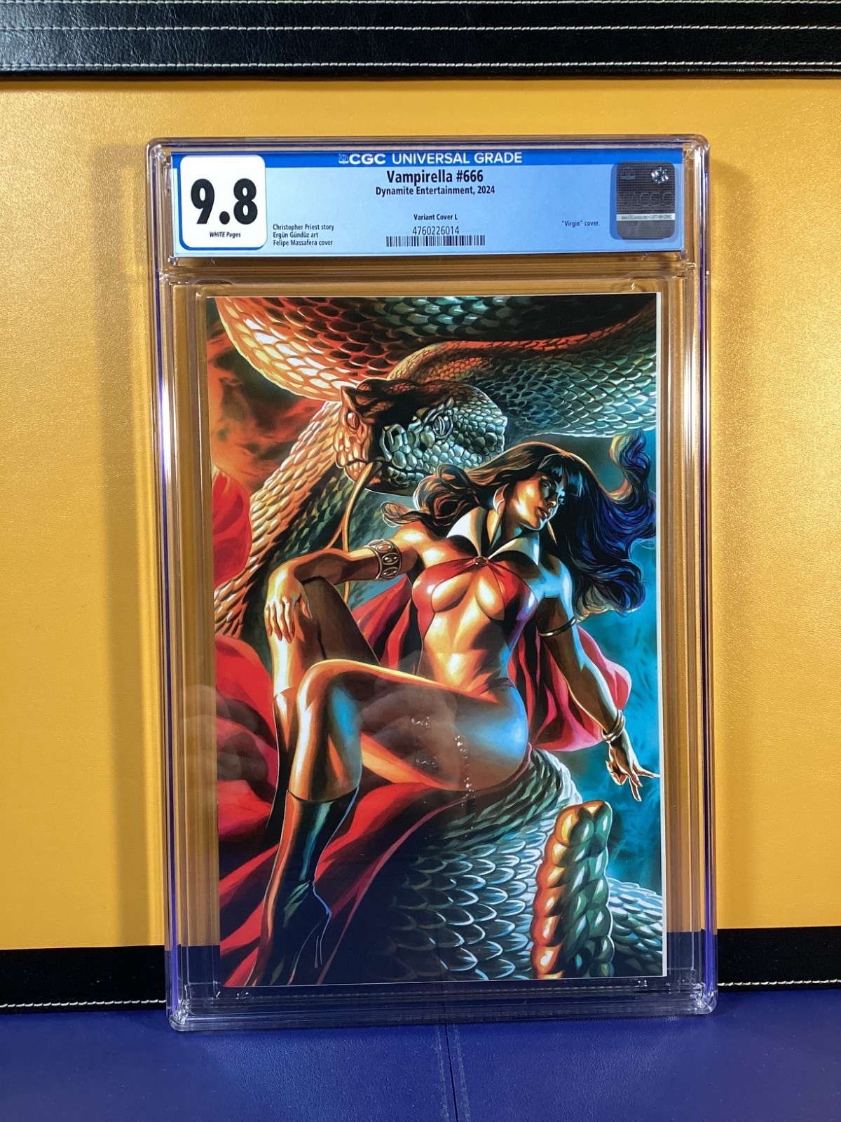 VAMPIRELLA #666L 1:15 CGC 9.8 VIRGIN VARIANT DYNAMITE CVR BY: FELIPE MASSAFERA VAMPIRELLA #666L 1:15 CGC 9.8 VIRGIN VARIANT DYNAMITE CVR BY: FELIPE MASSAFERA